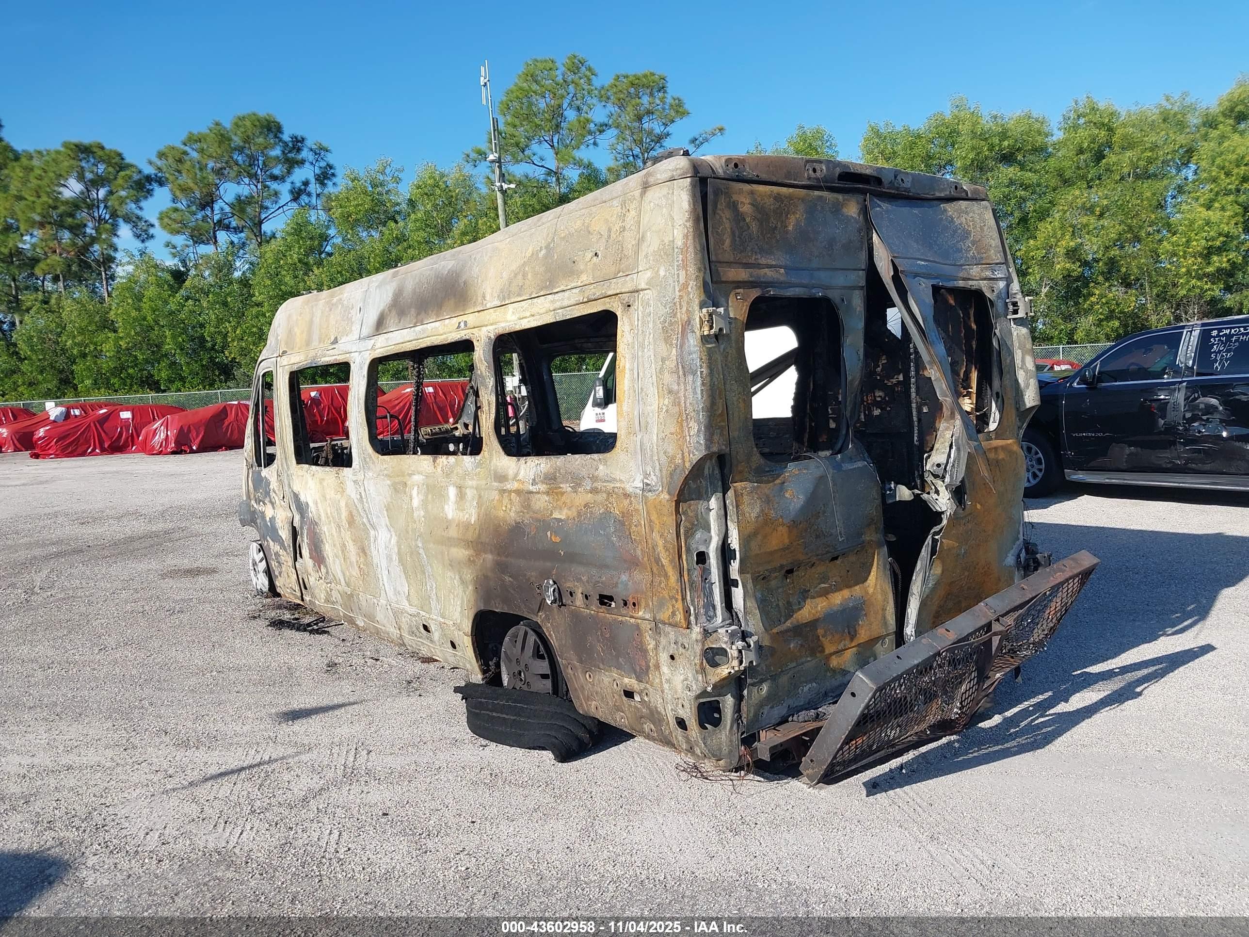 ENTEGRA COACH image 3