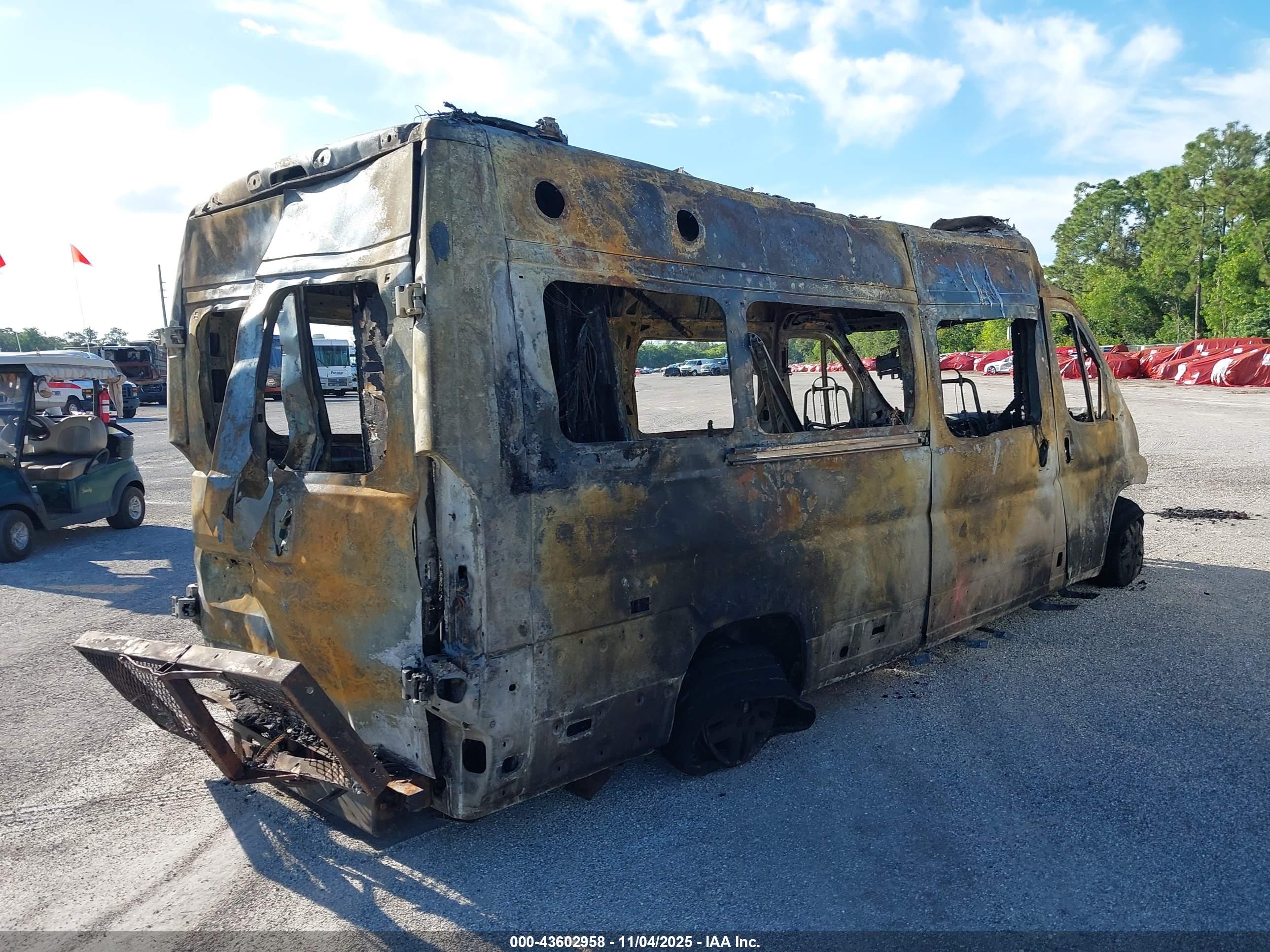 ENTEGRA COACH image 4