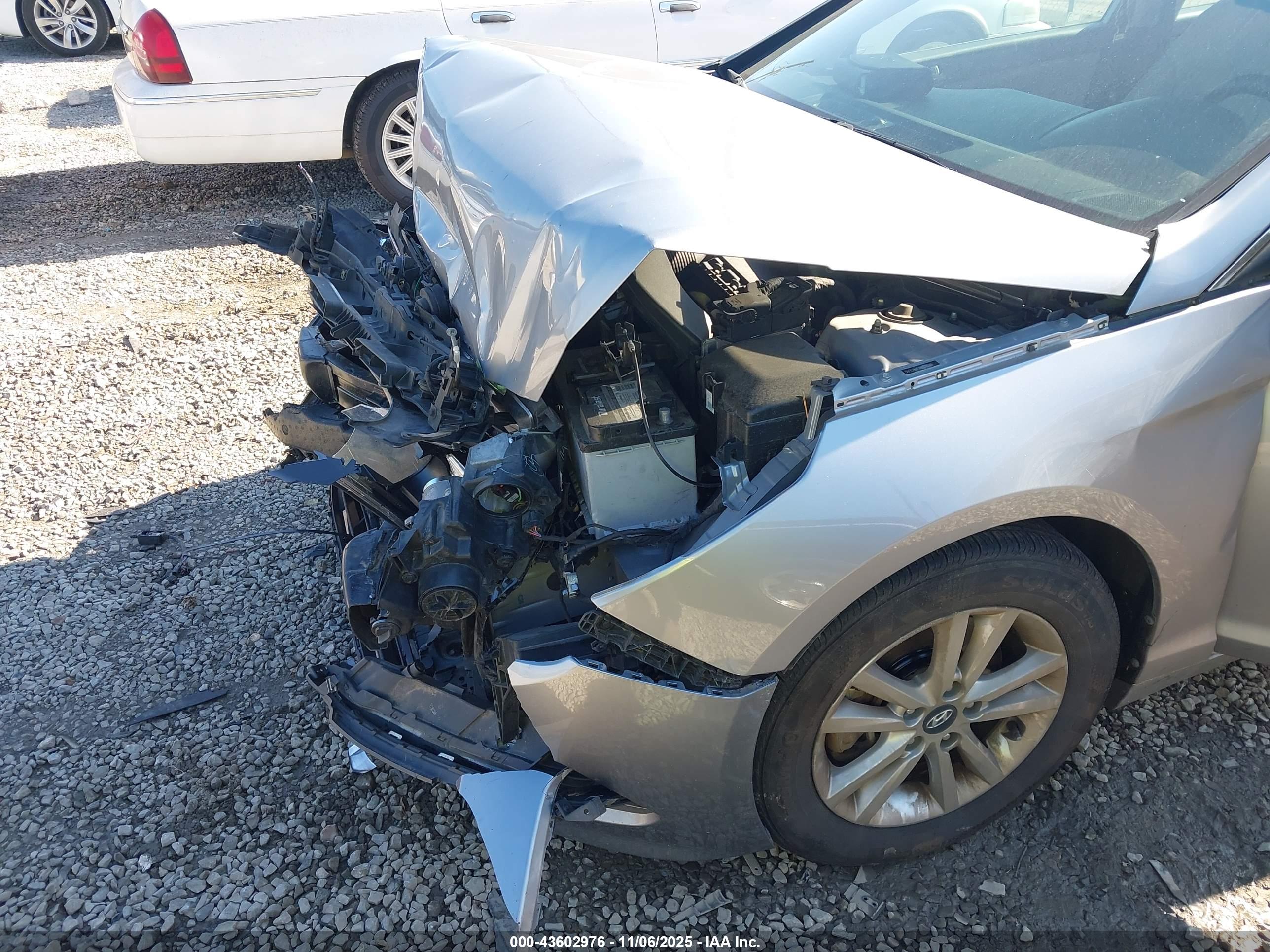 HYUNDAI SONATA image 6