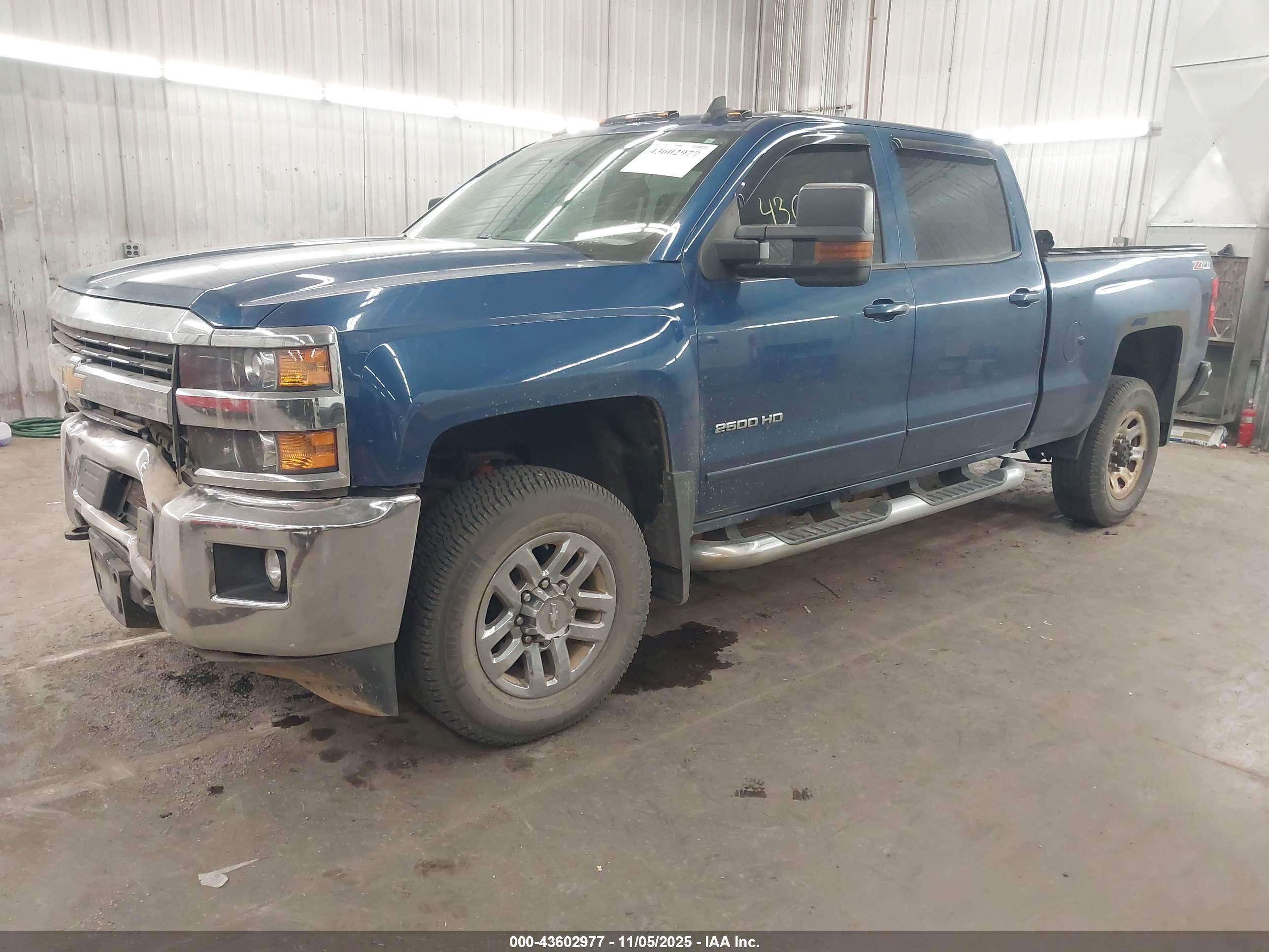 CHEVROLET SILVERADO image 2
