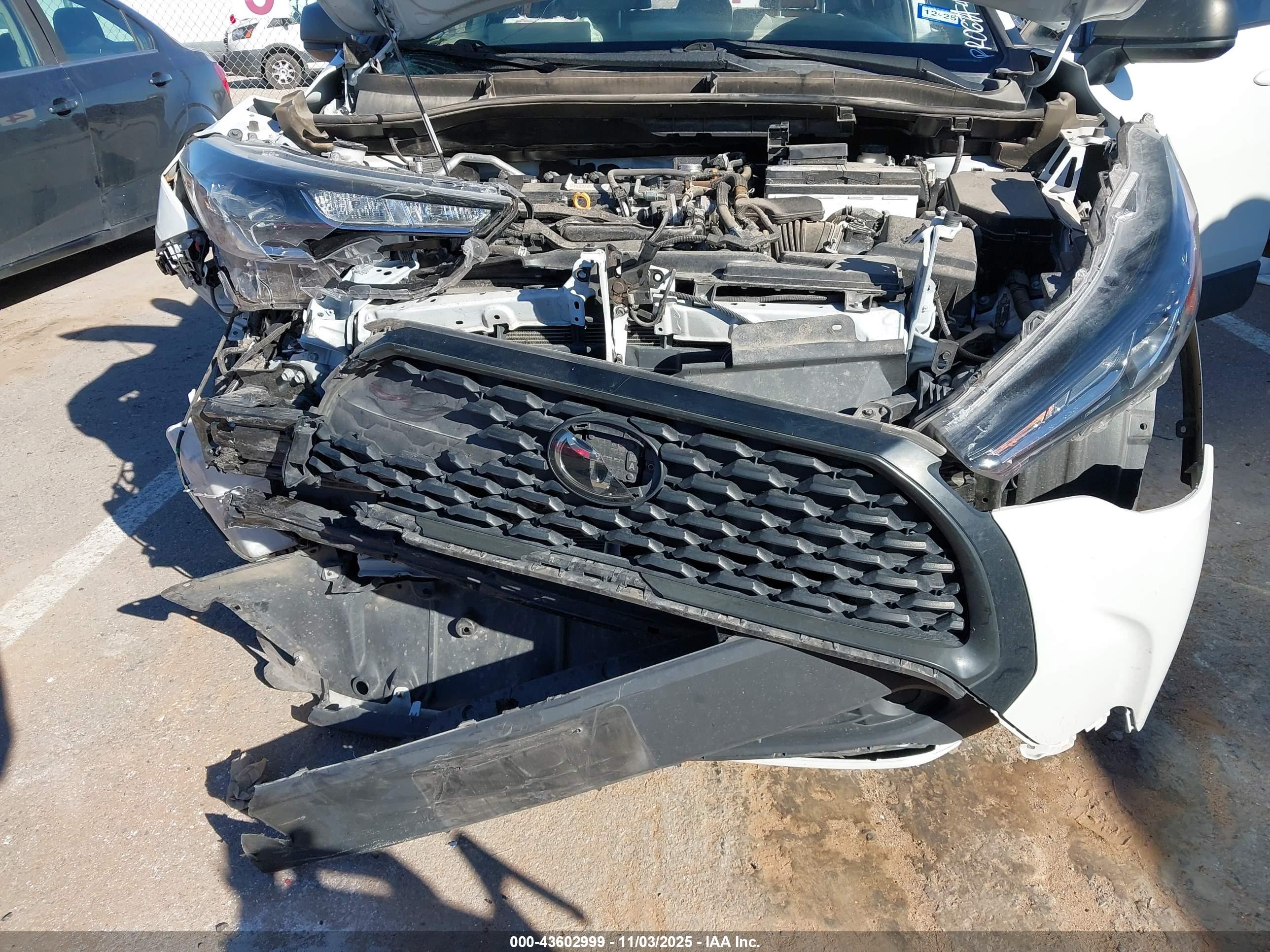 TOYOTA COROLLA image 6