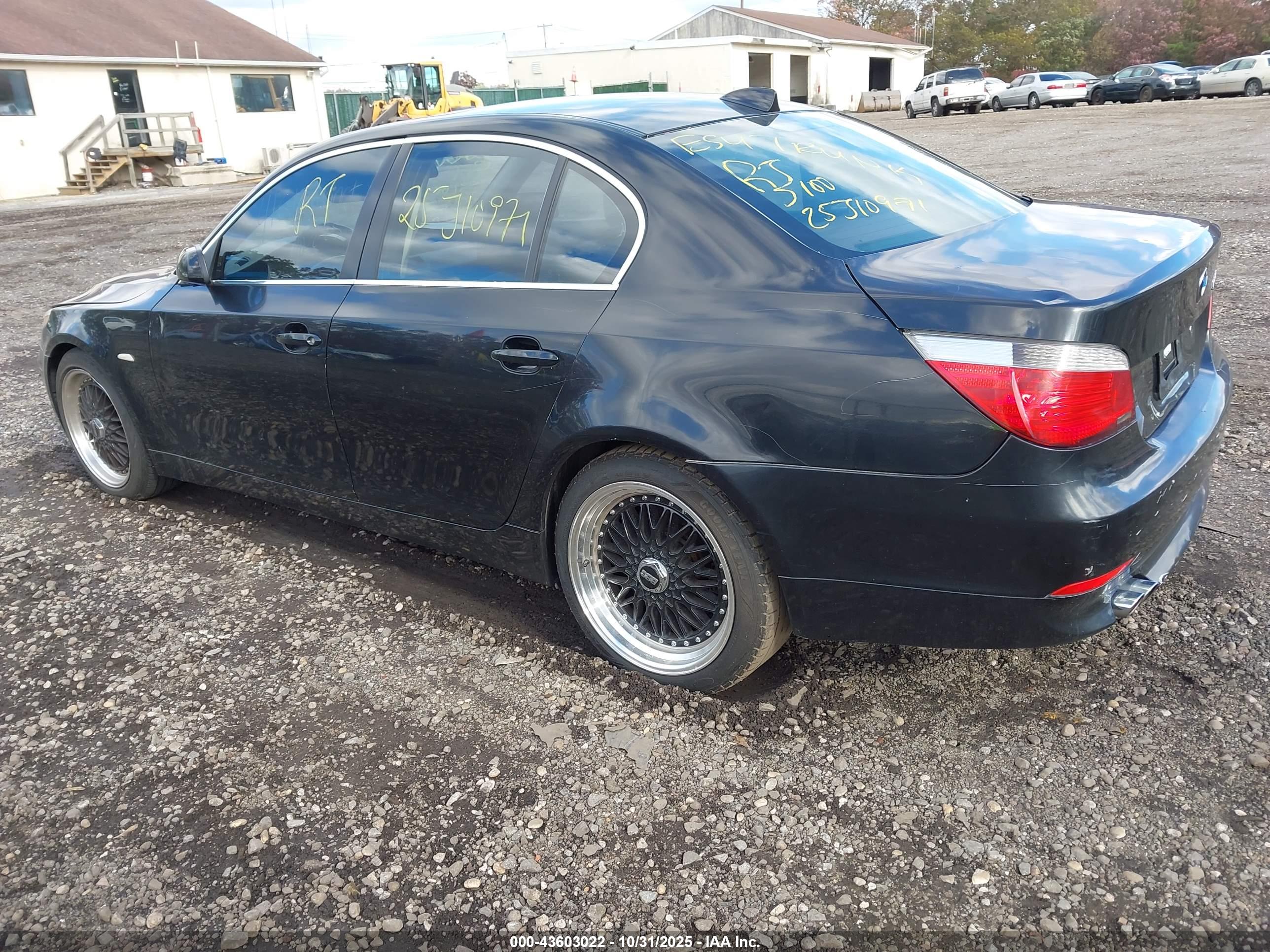 BMW 525I image 3