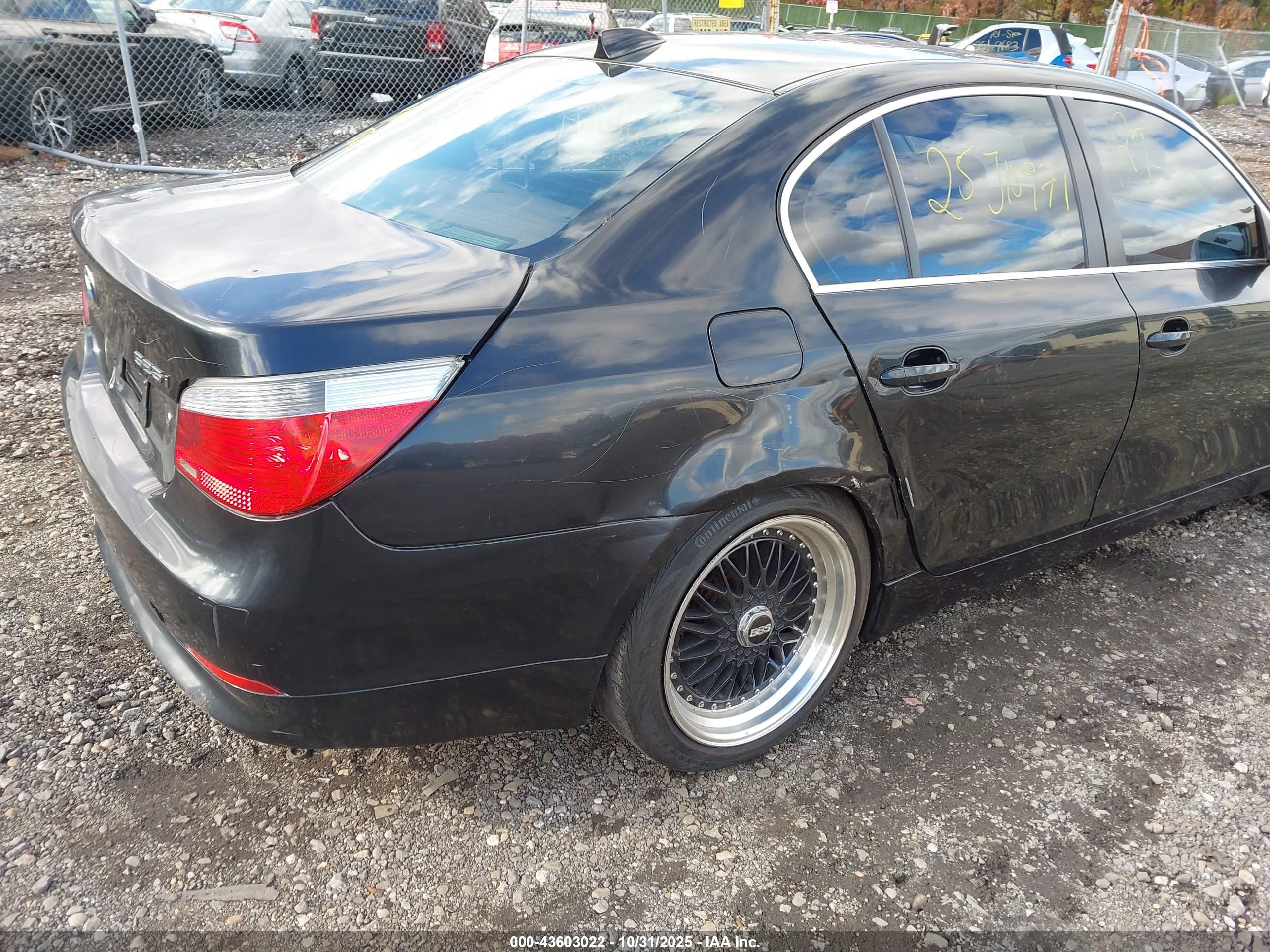 BMW 525I image 4