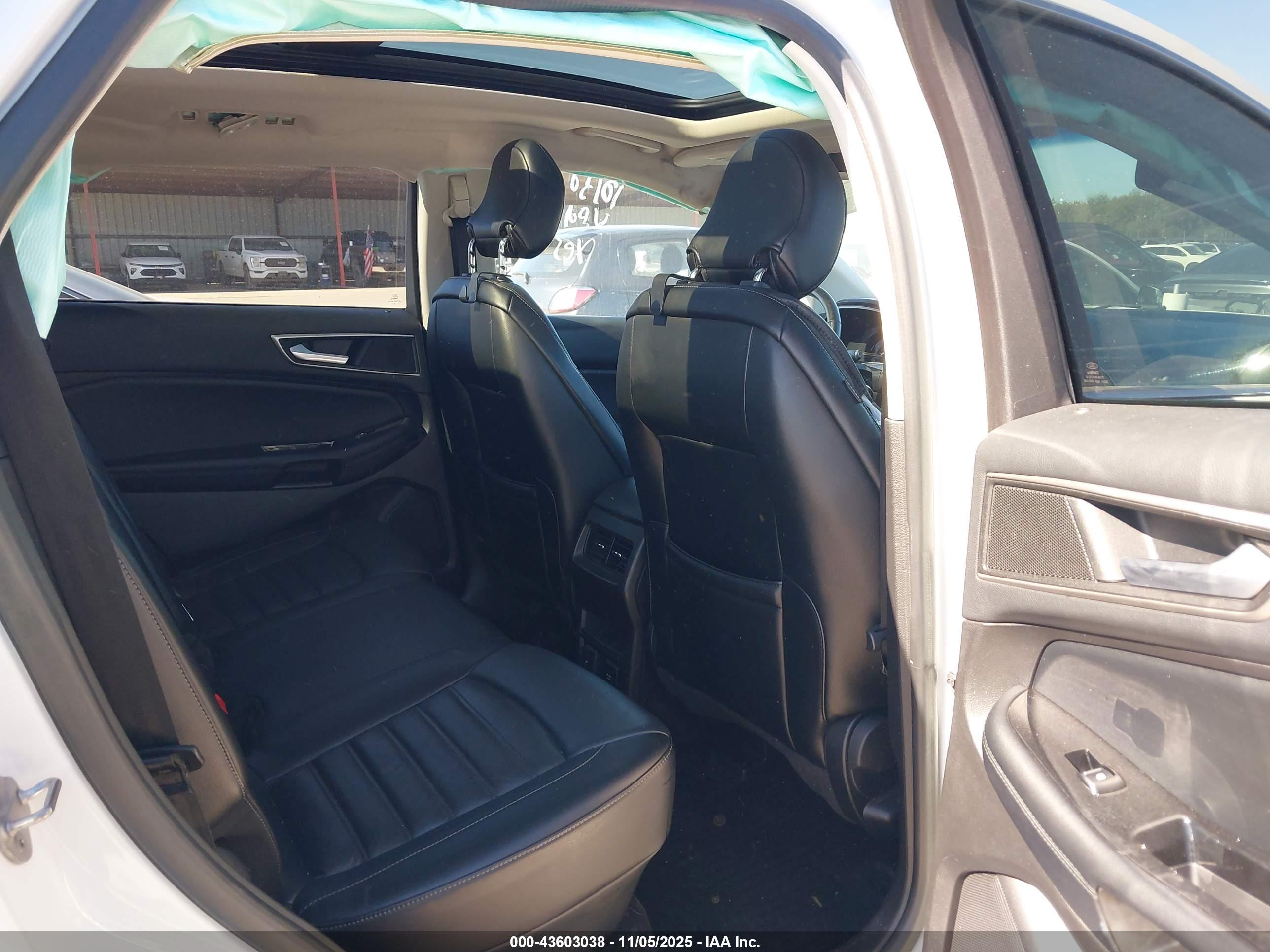 FORD EDGE image 8