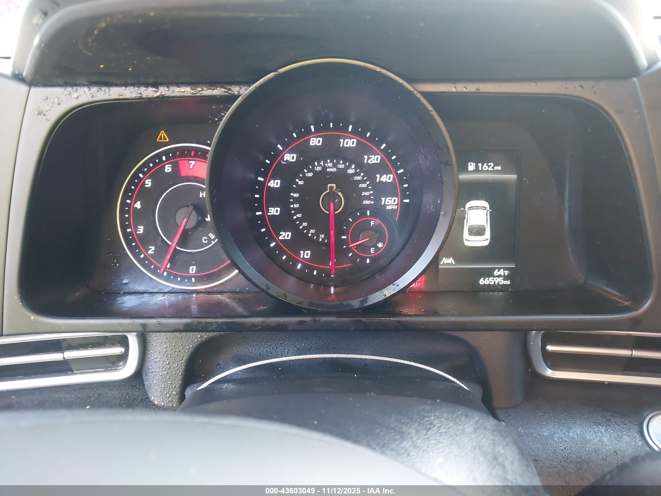 HYUNDAI ELANTRA image 7