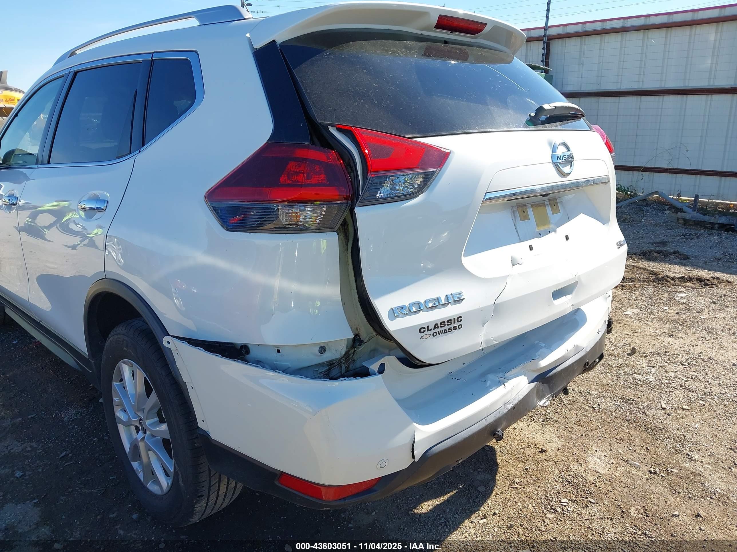 NISSAN ROGUE image 6