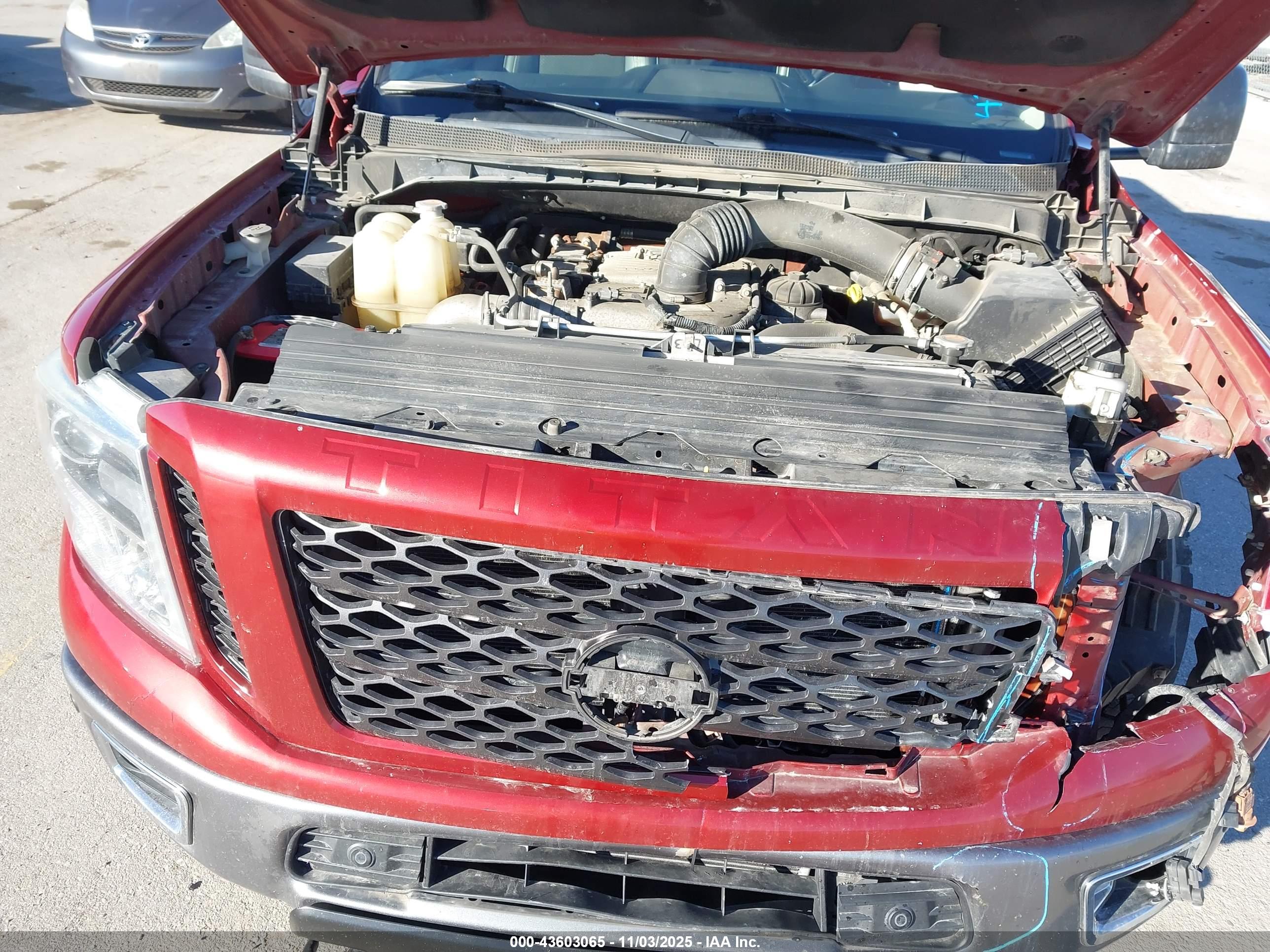 NISSAN TITAN image 10