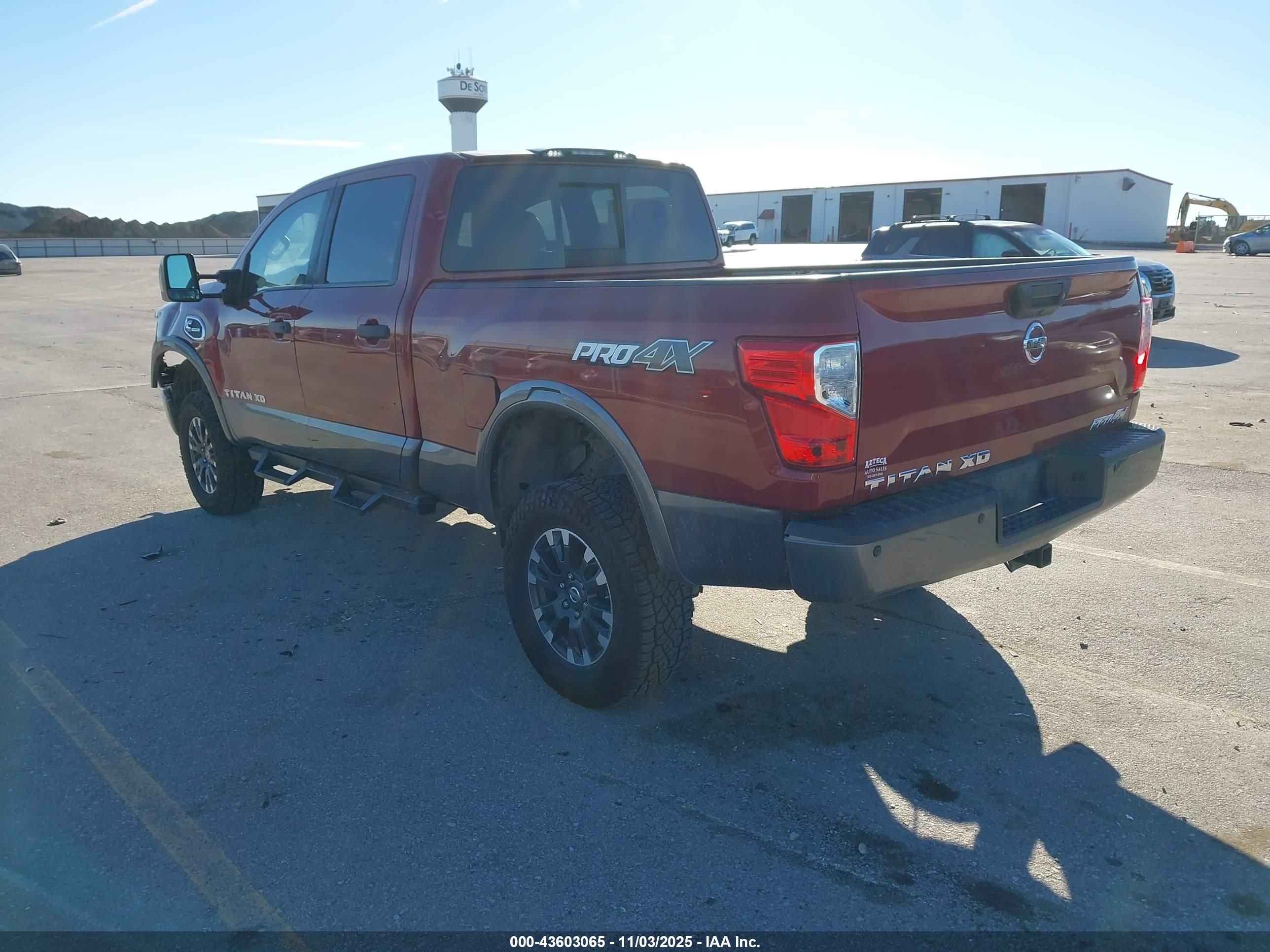 NISSAN TITAN image 3