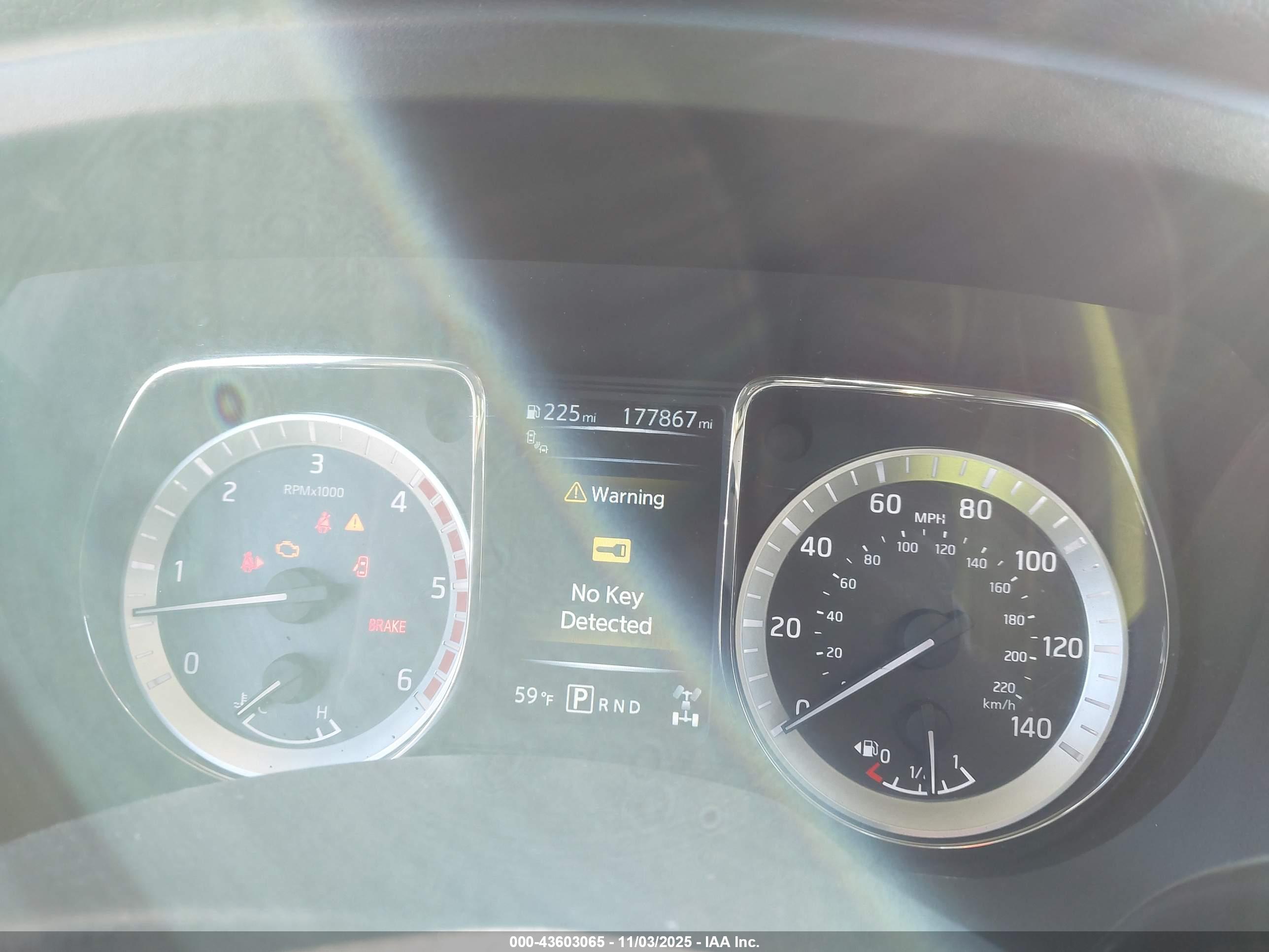 NISSAN TITAN image 7