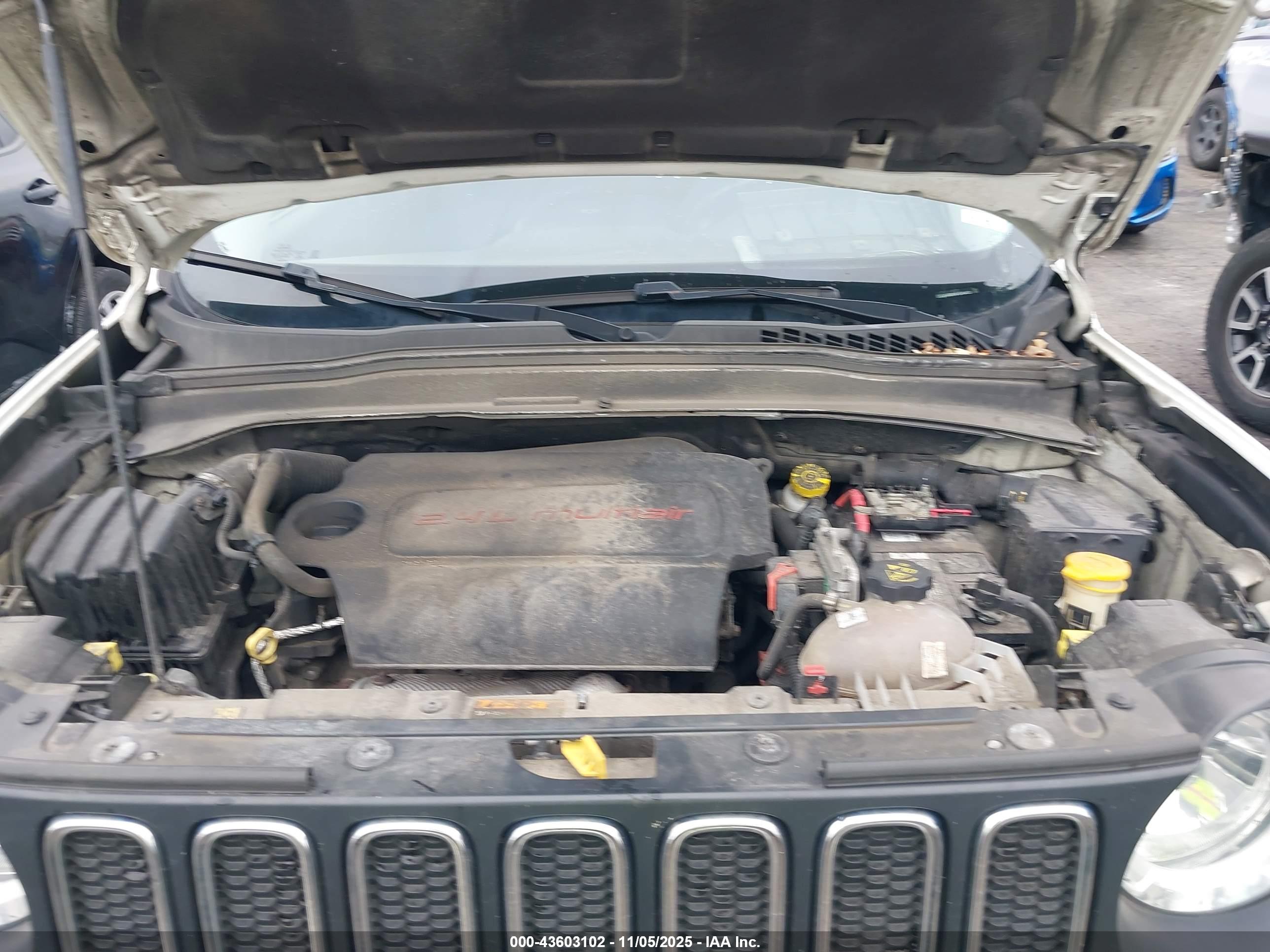 JEEP RENEGADE image 10