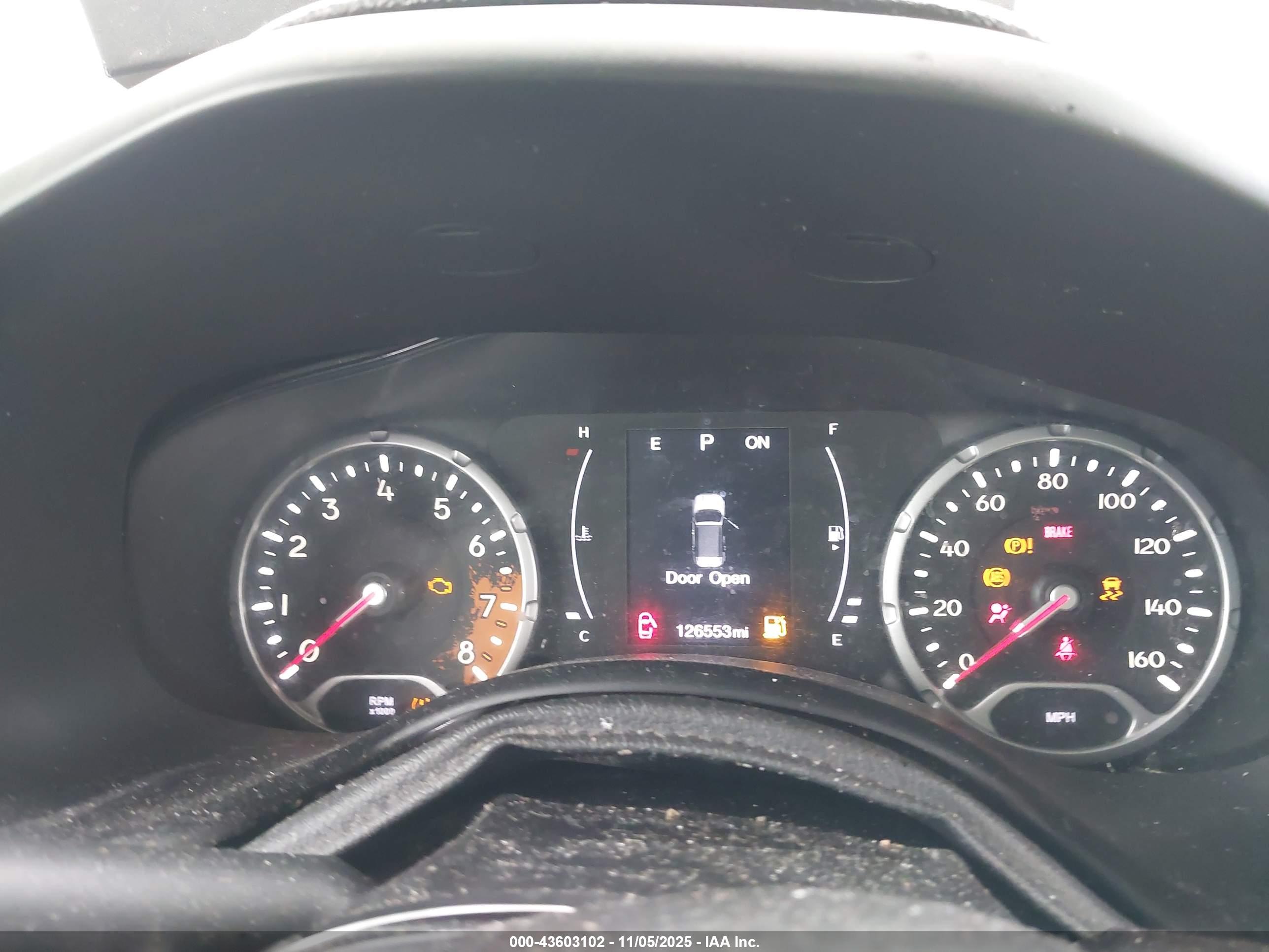 JEEP RENEGADE image 7