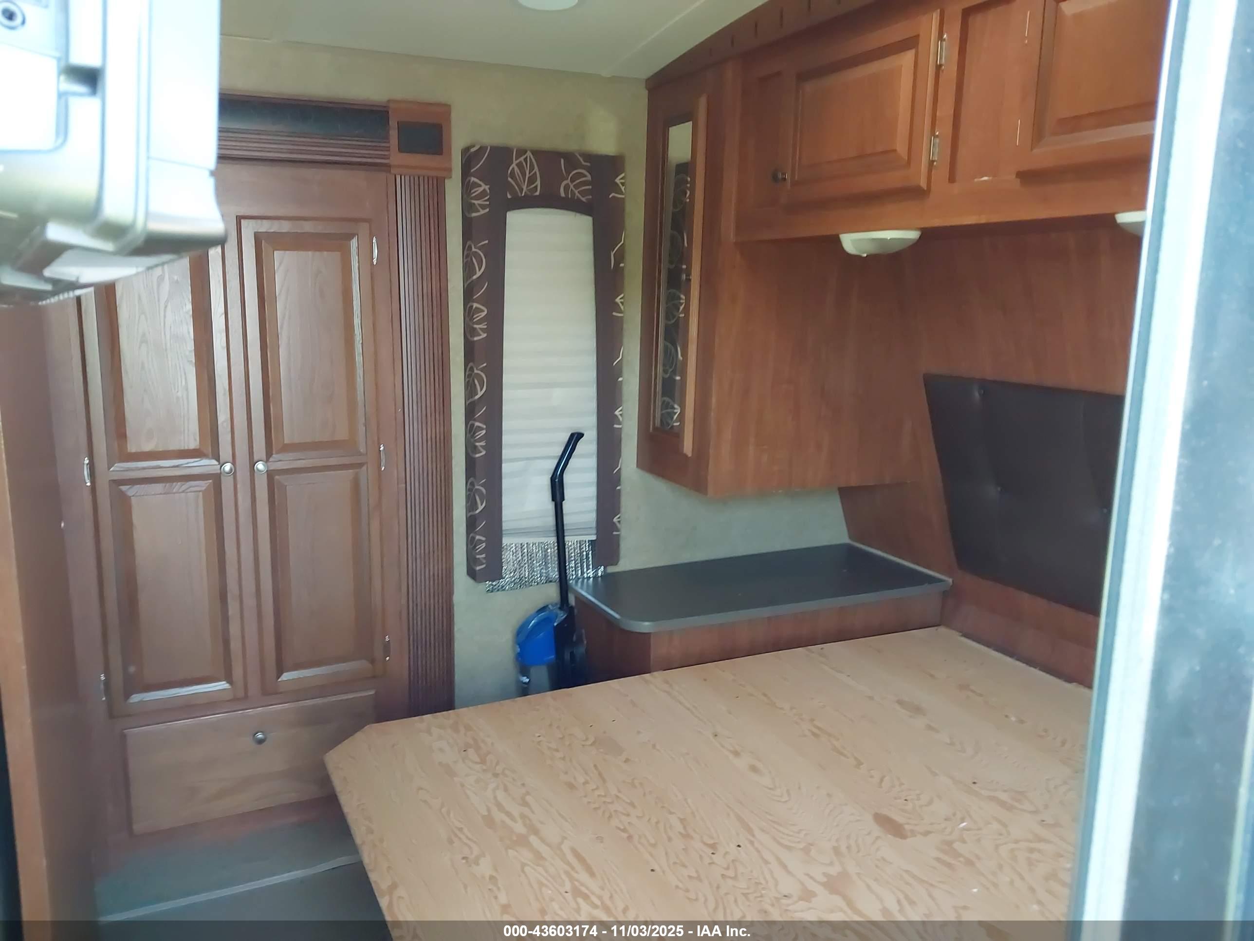 JAYCO EAGLE image 5