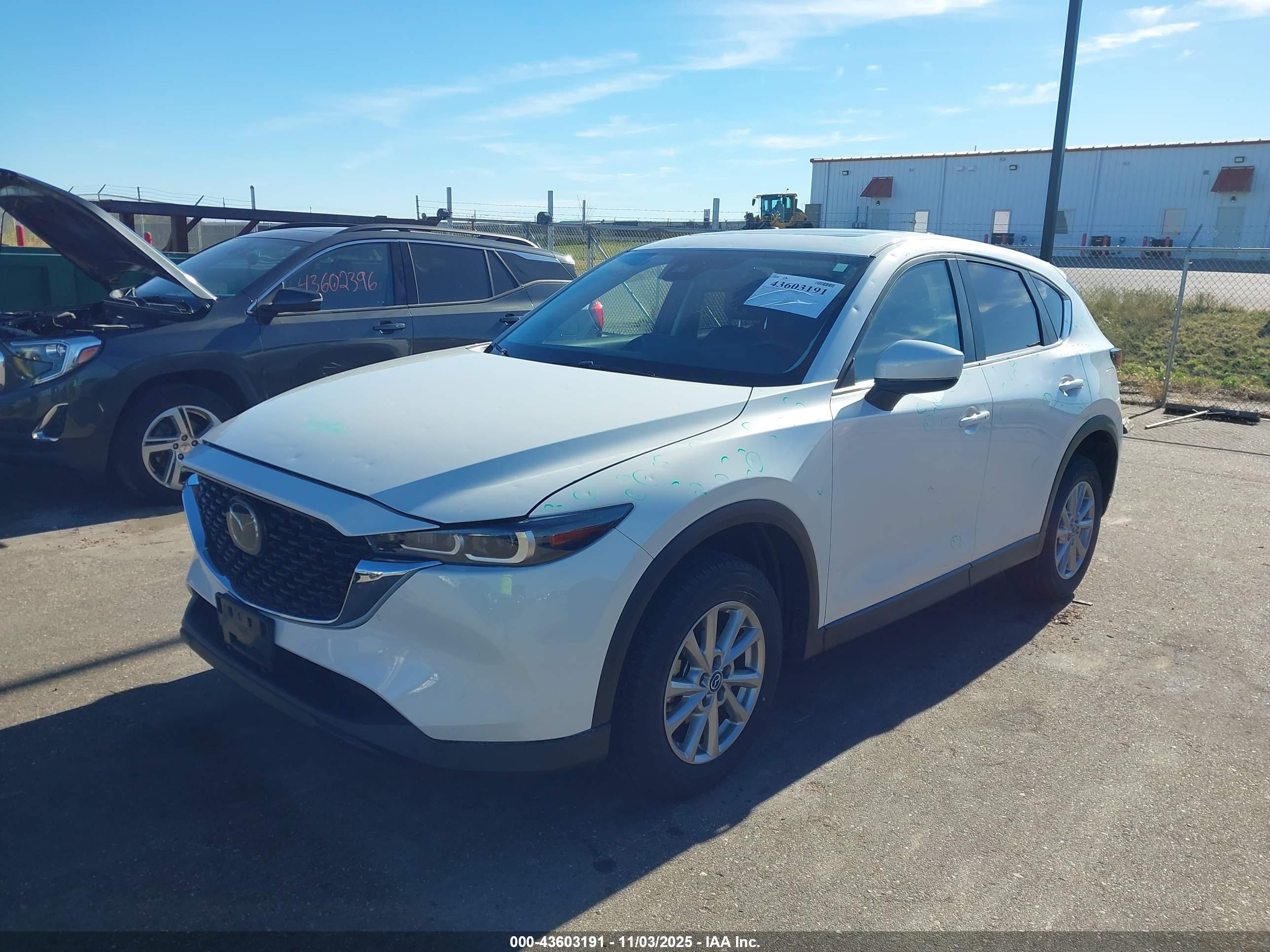 MAZDA CX-5 image 2