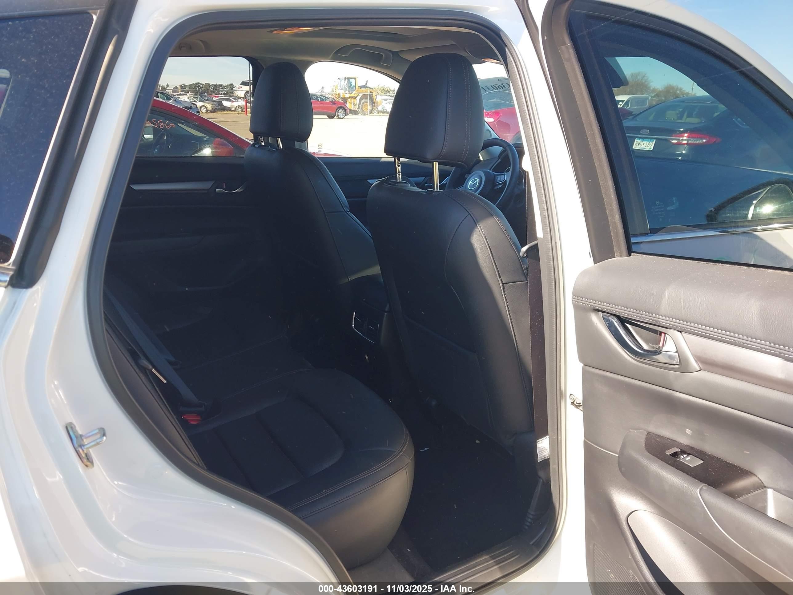 MAZDA CX-5 image 8