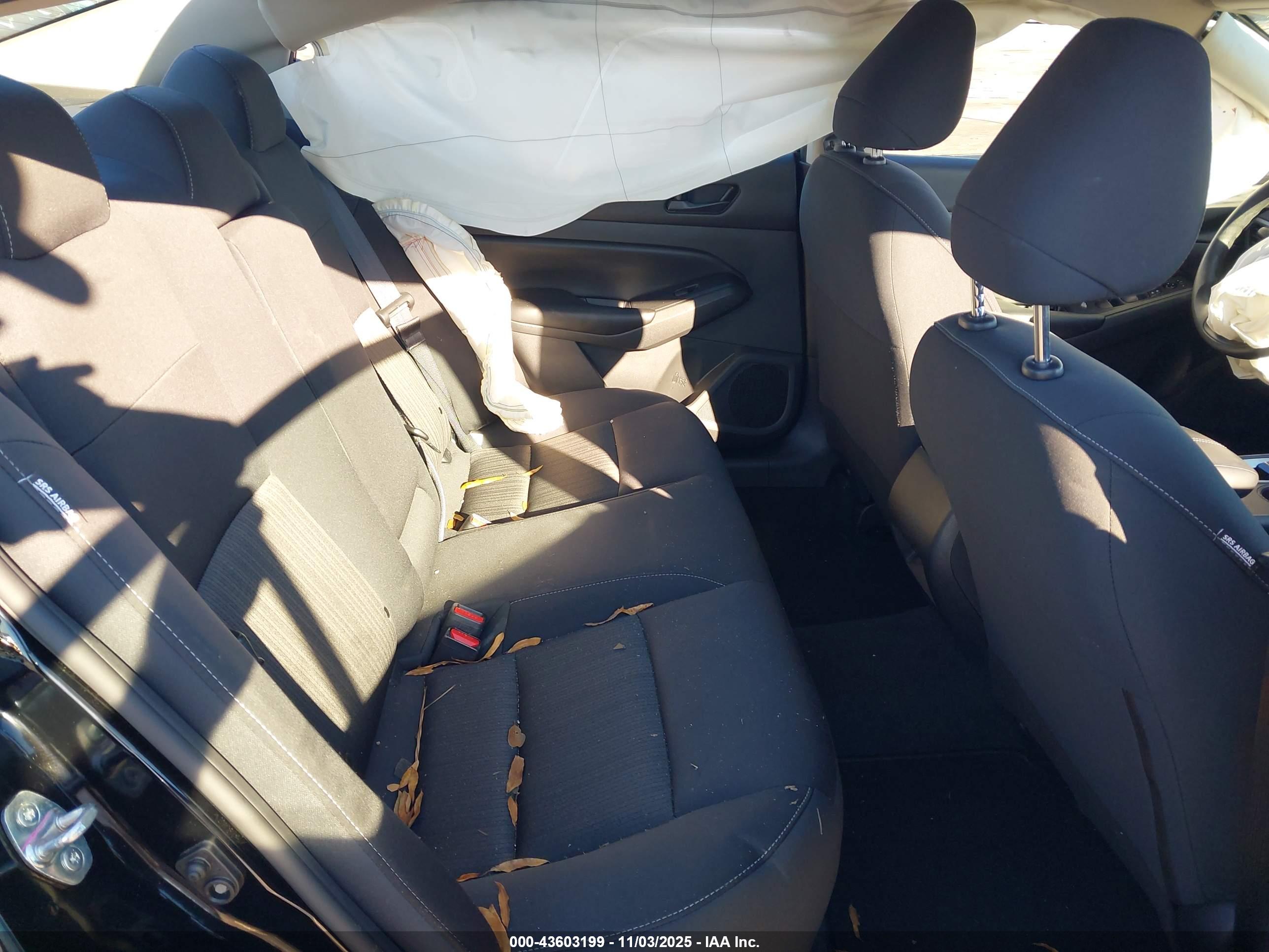 NISSAN ALTIMA image 8