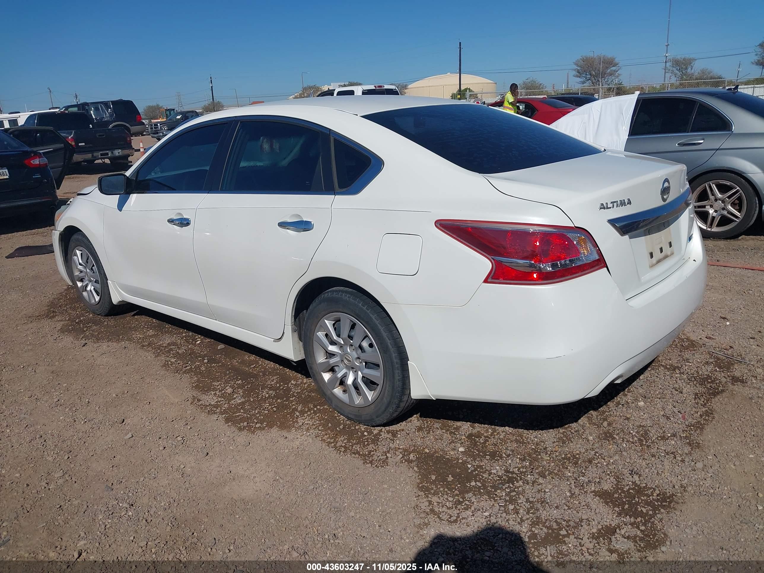 NISSAN ALTIMA image 3
