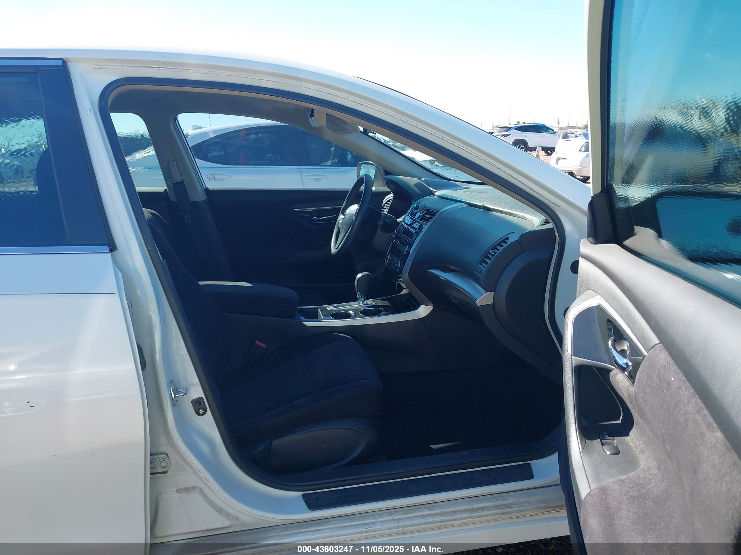 NISSAN ALTIMA image 5