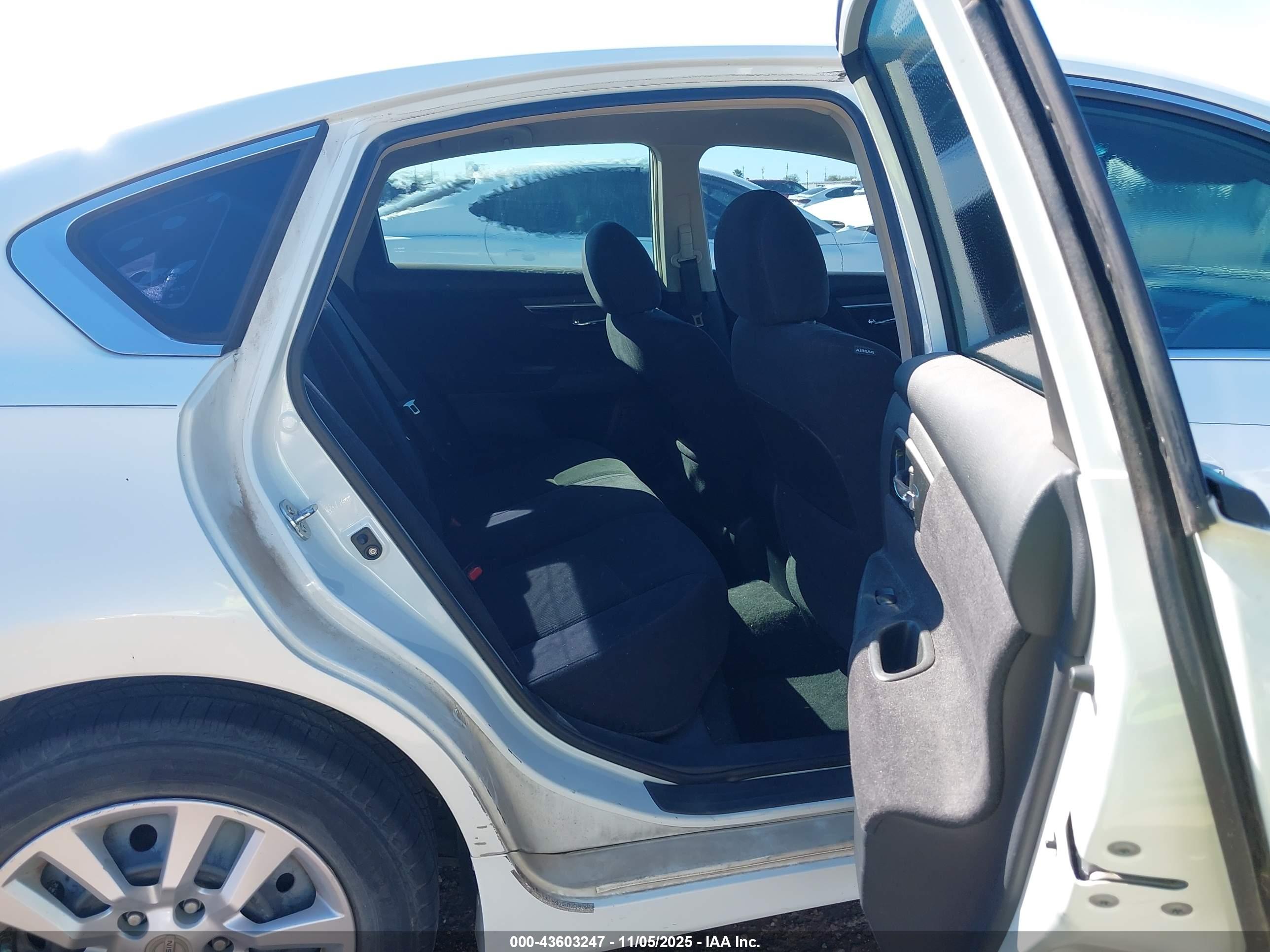 NISSAN ALTIMA image 8