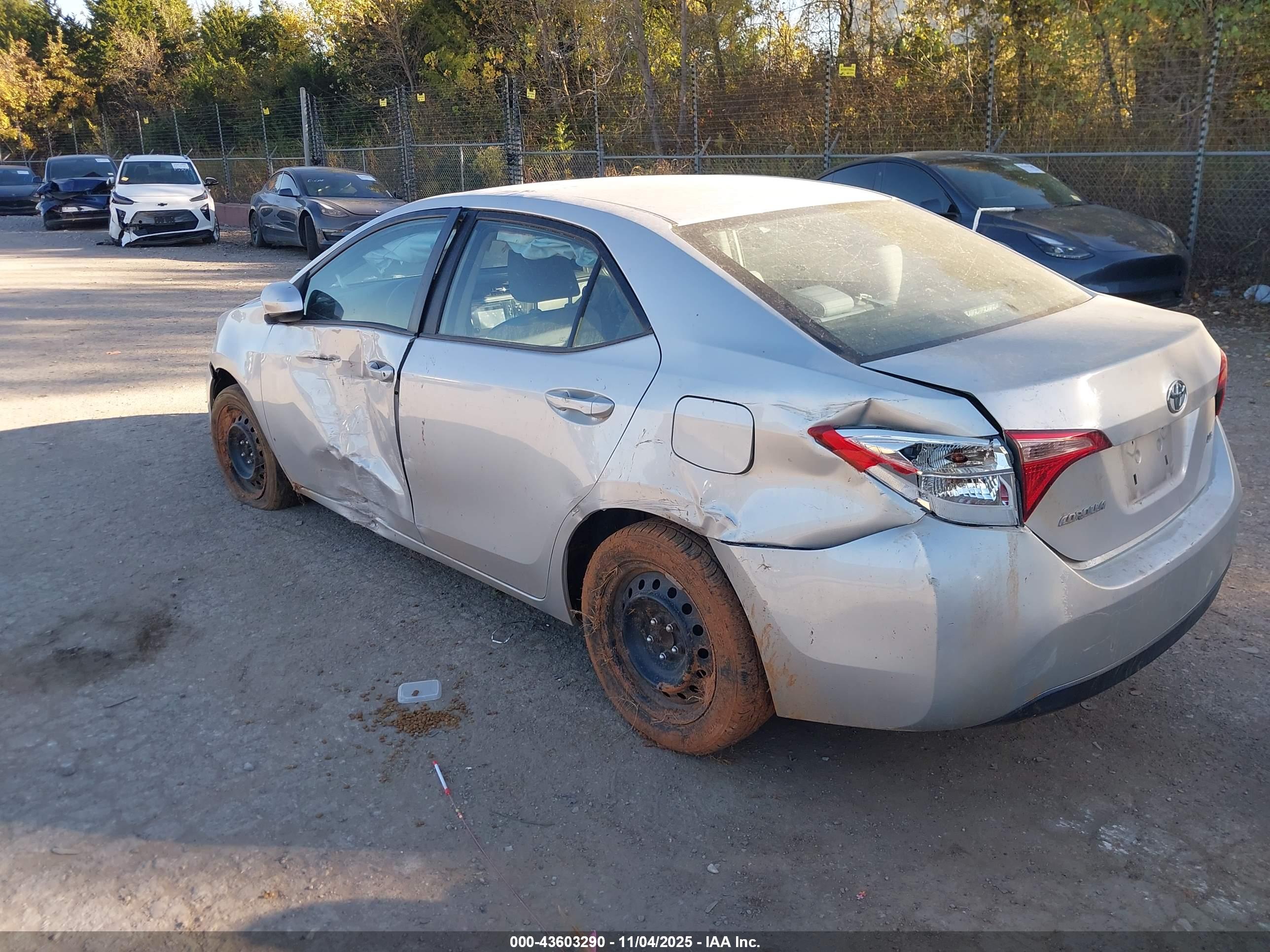 TOYOTA COROLLA image 3