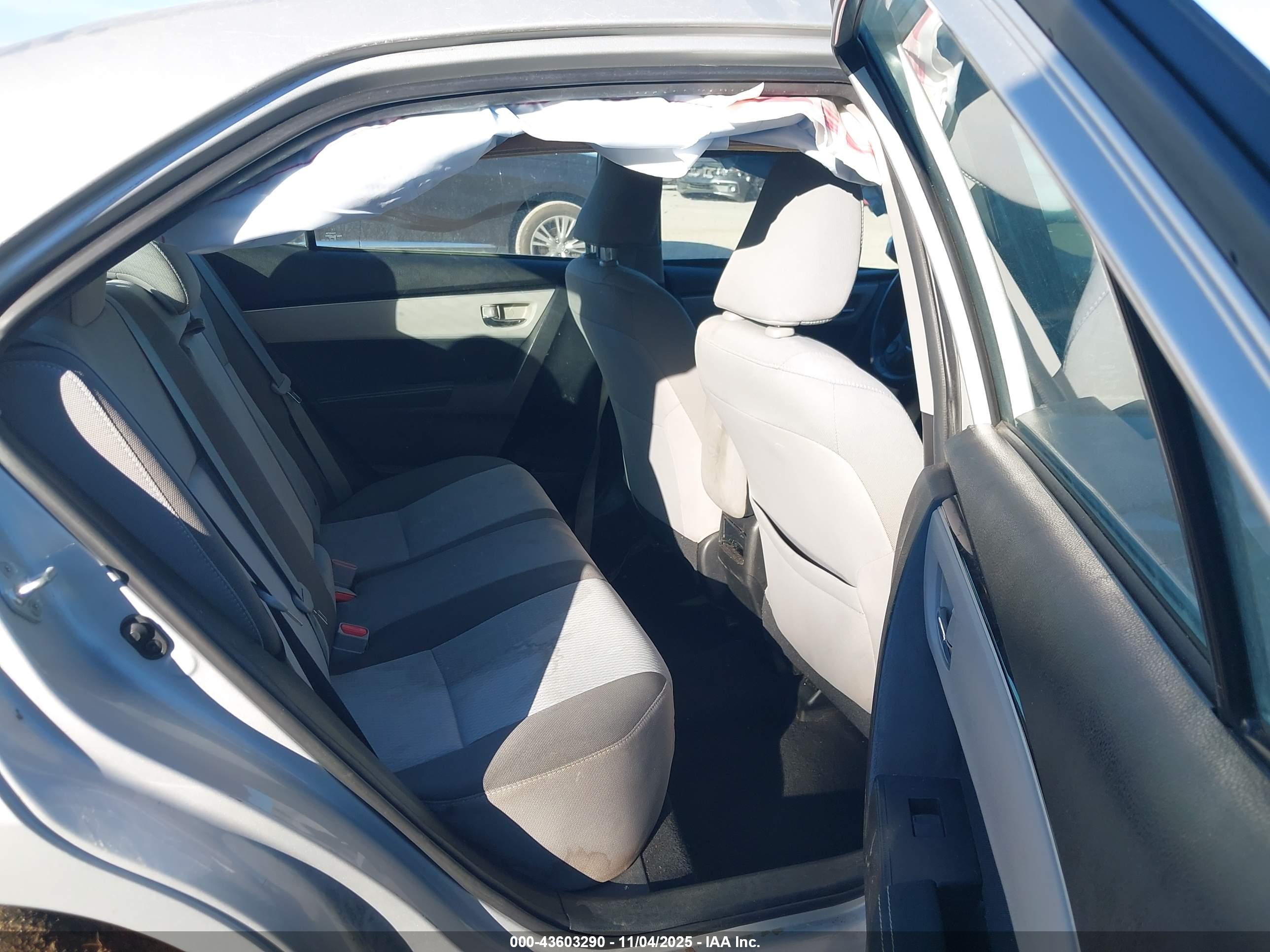 TOYOTA COROLLA image 8