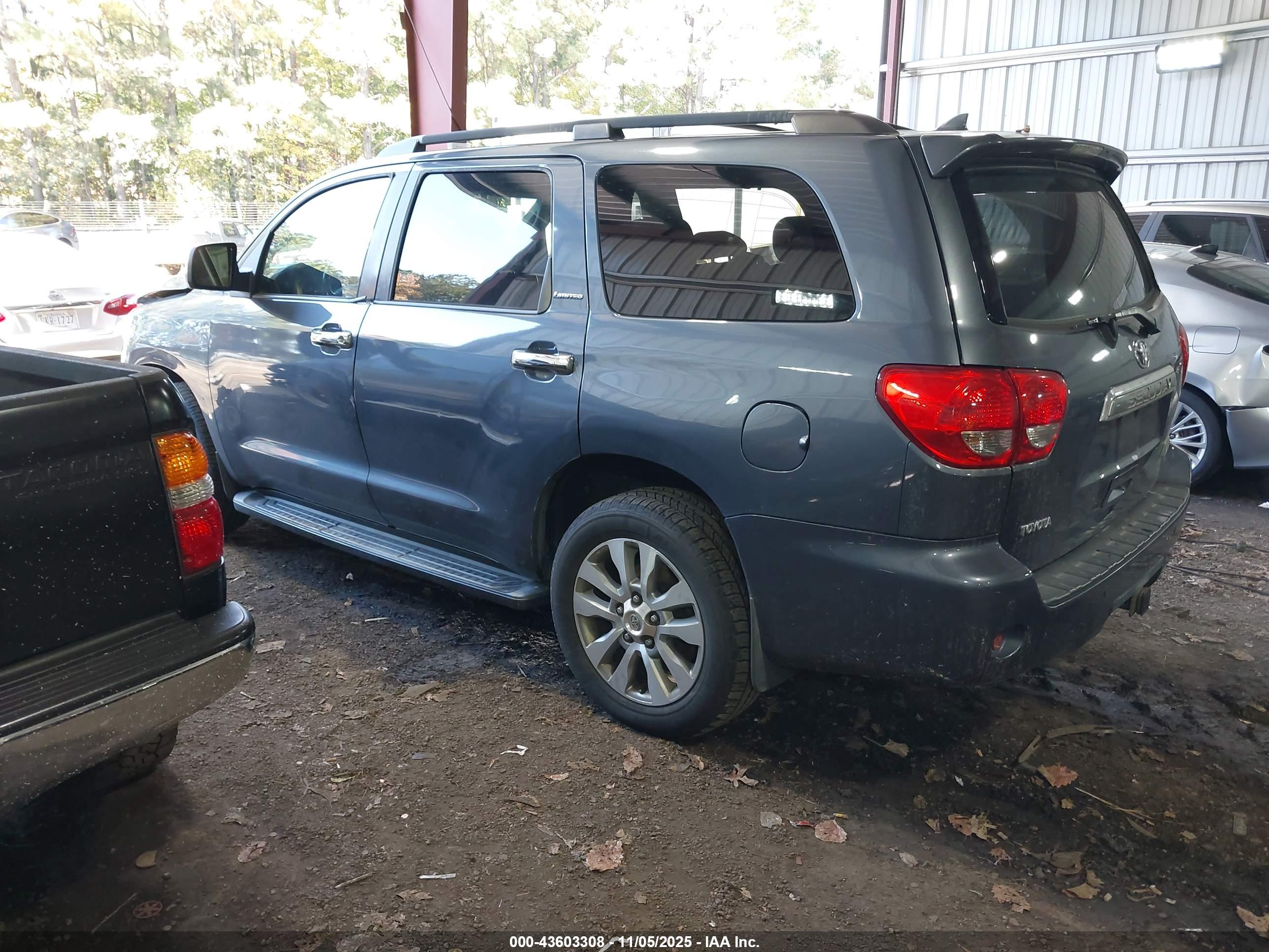TOYOTA SEQUOIA image 3