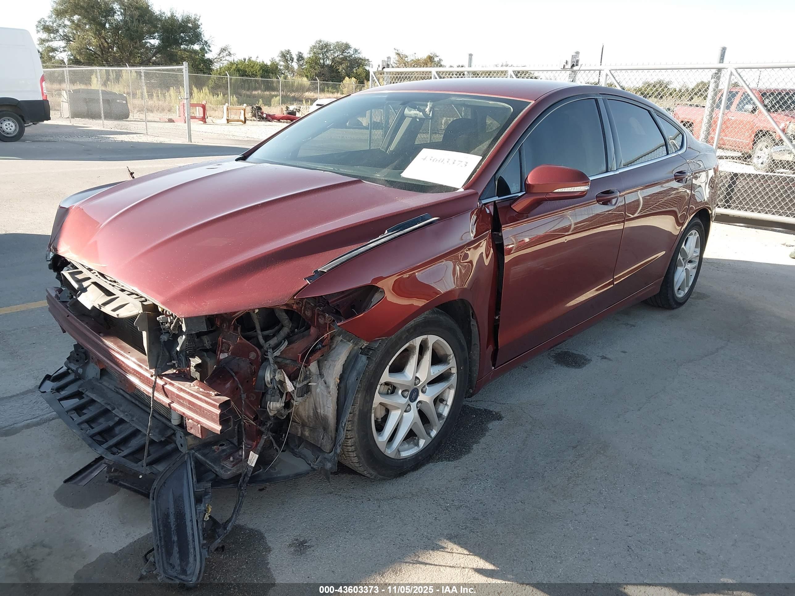 FORD FUSION image 2