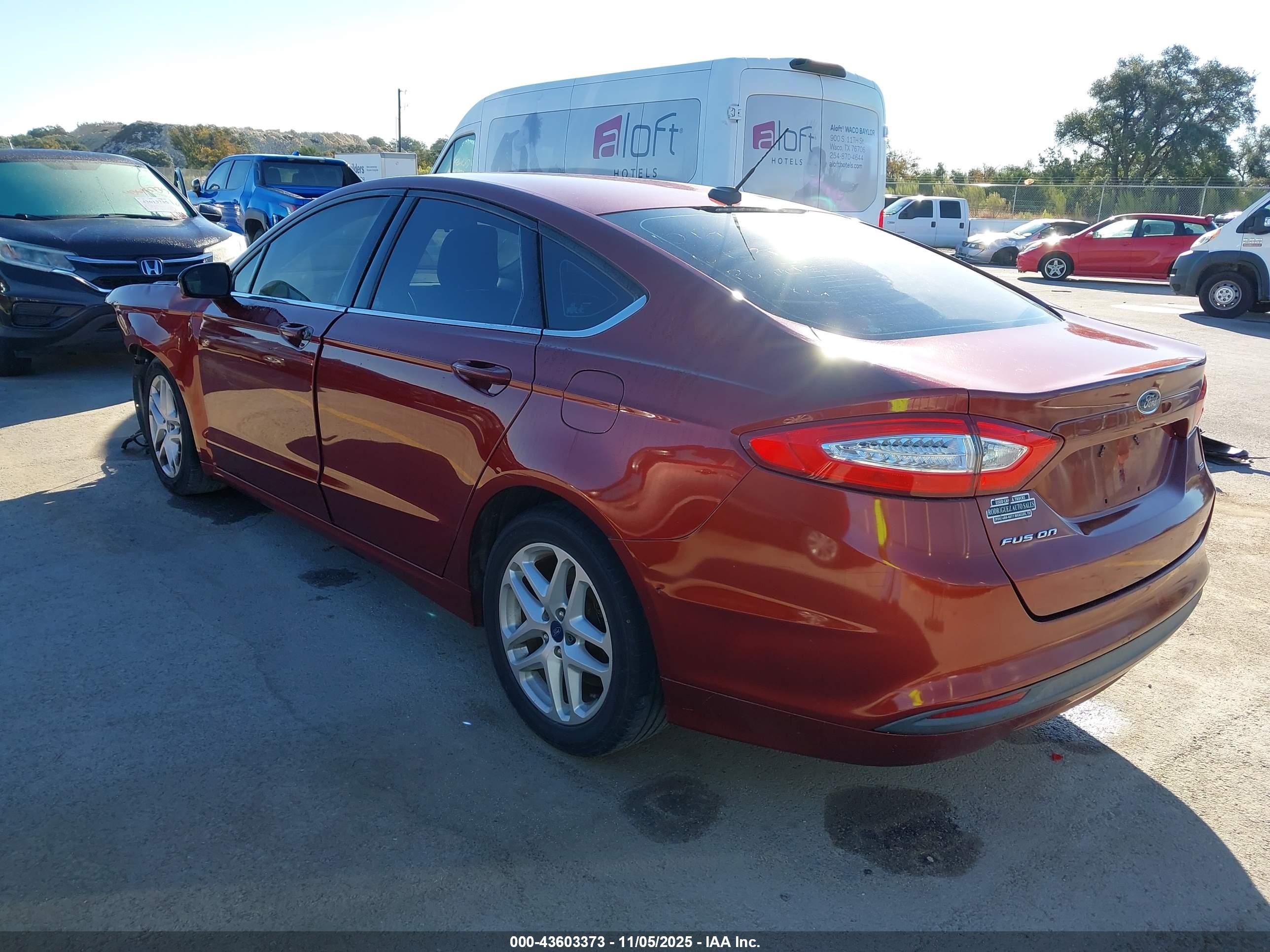 FORD FUSION image 3