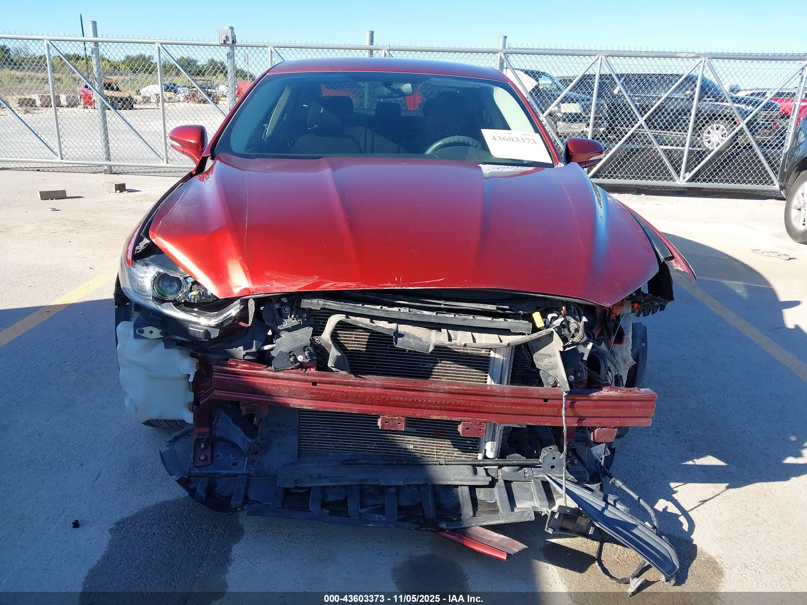 FORD FUSION image 6