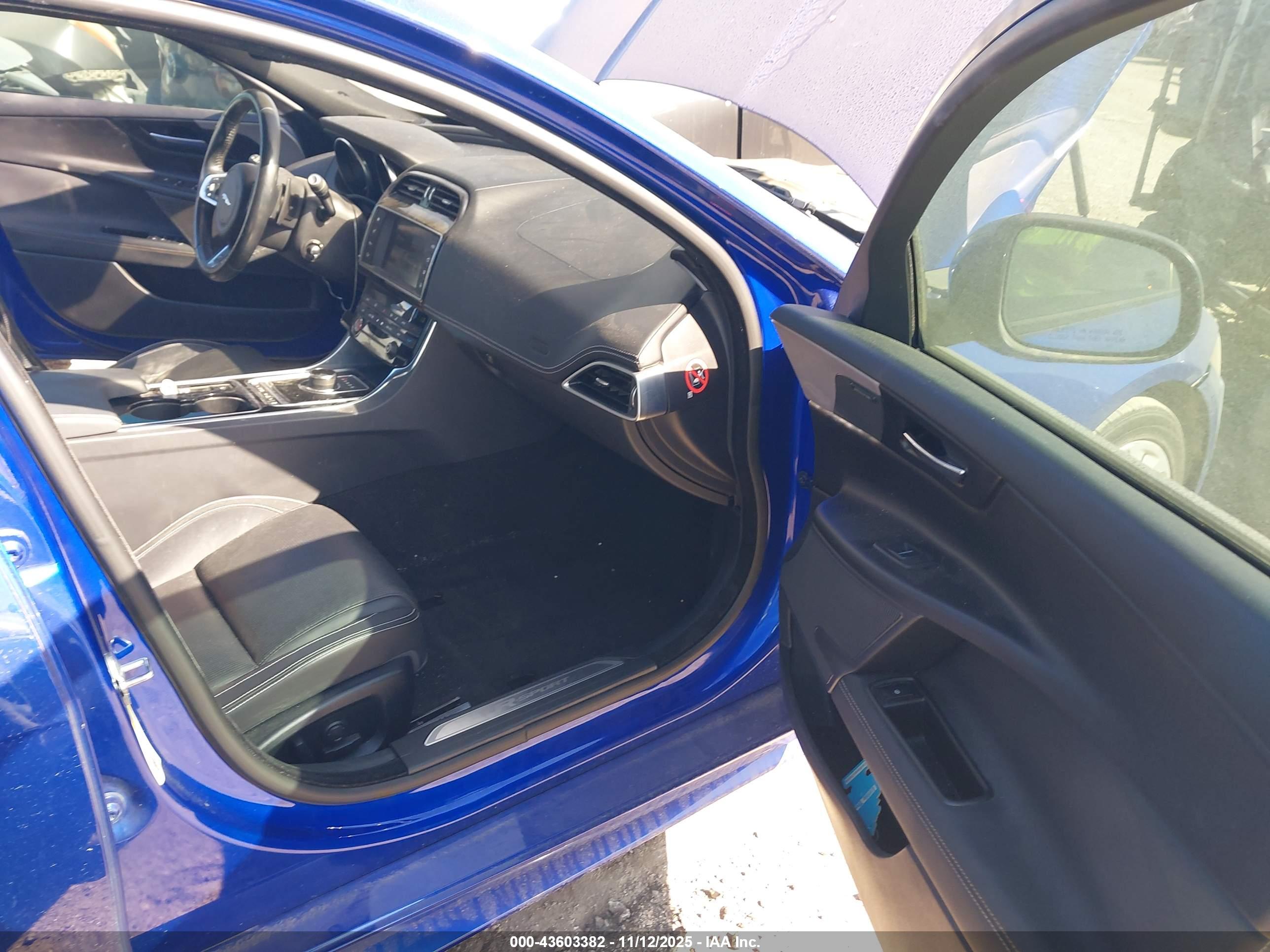 JAGUAR XE image 5