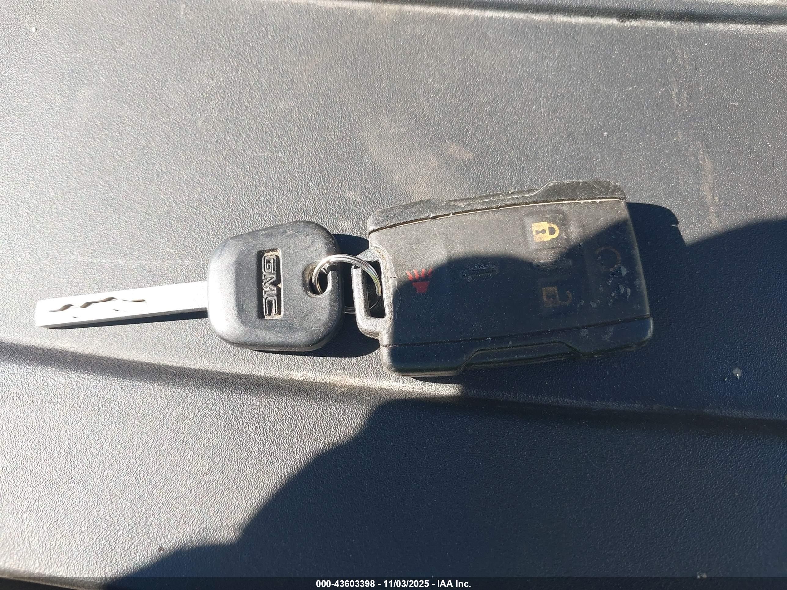 GMC SIERRA image 11