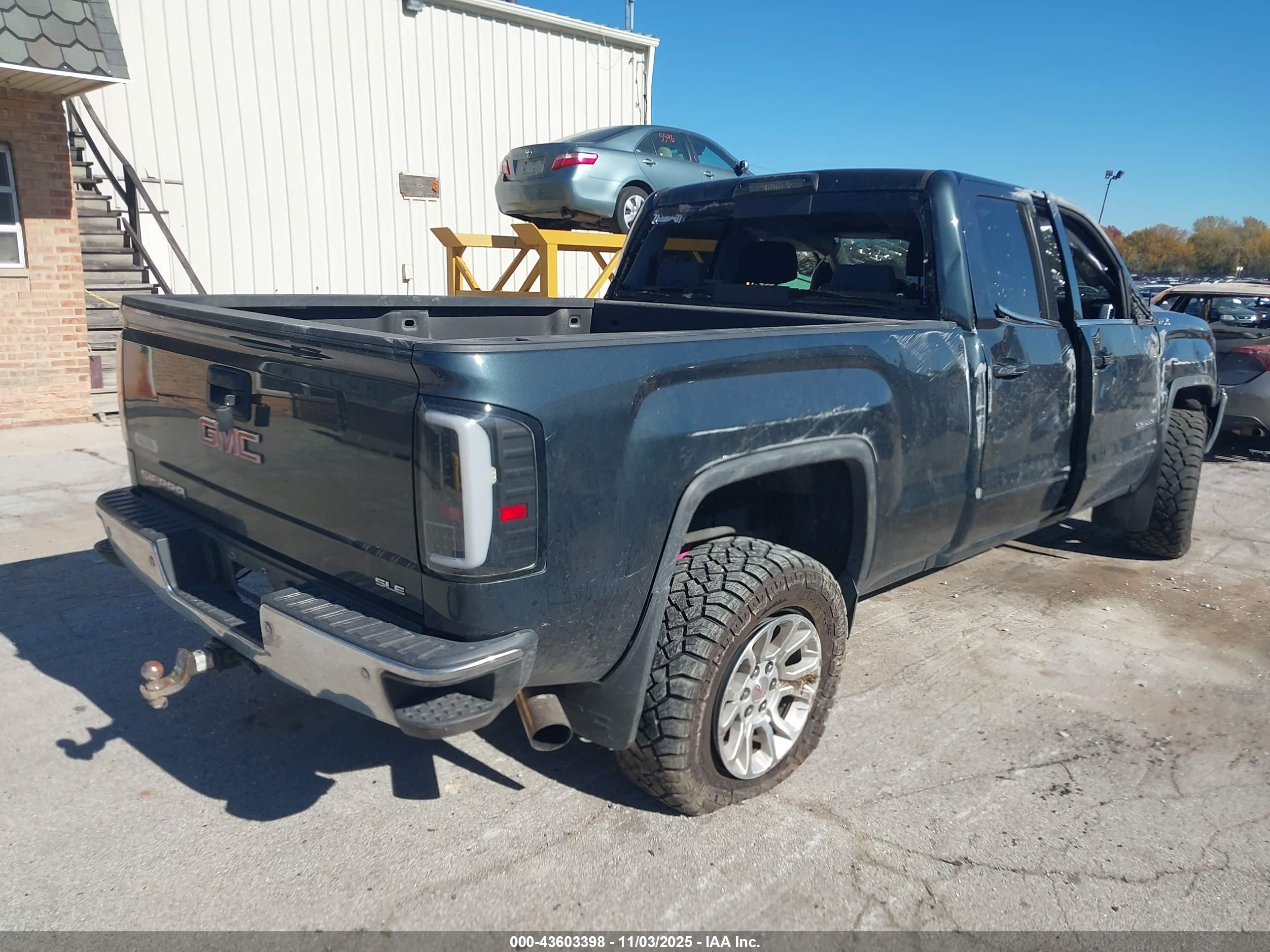 GMC SIERRA image 4