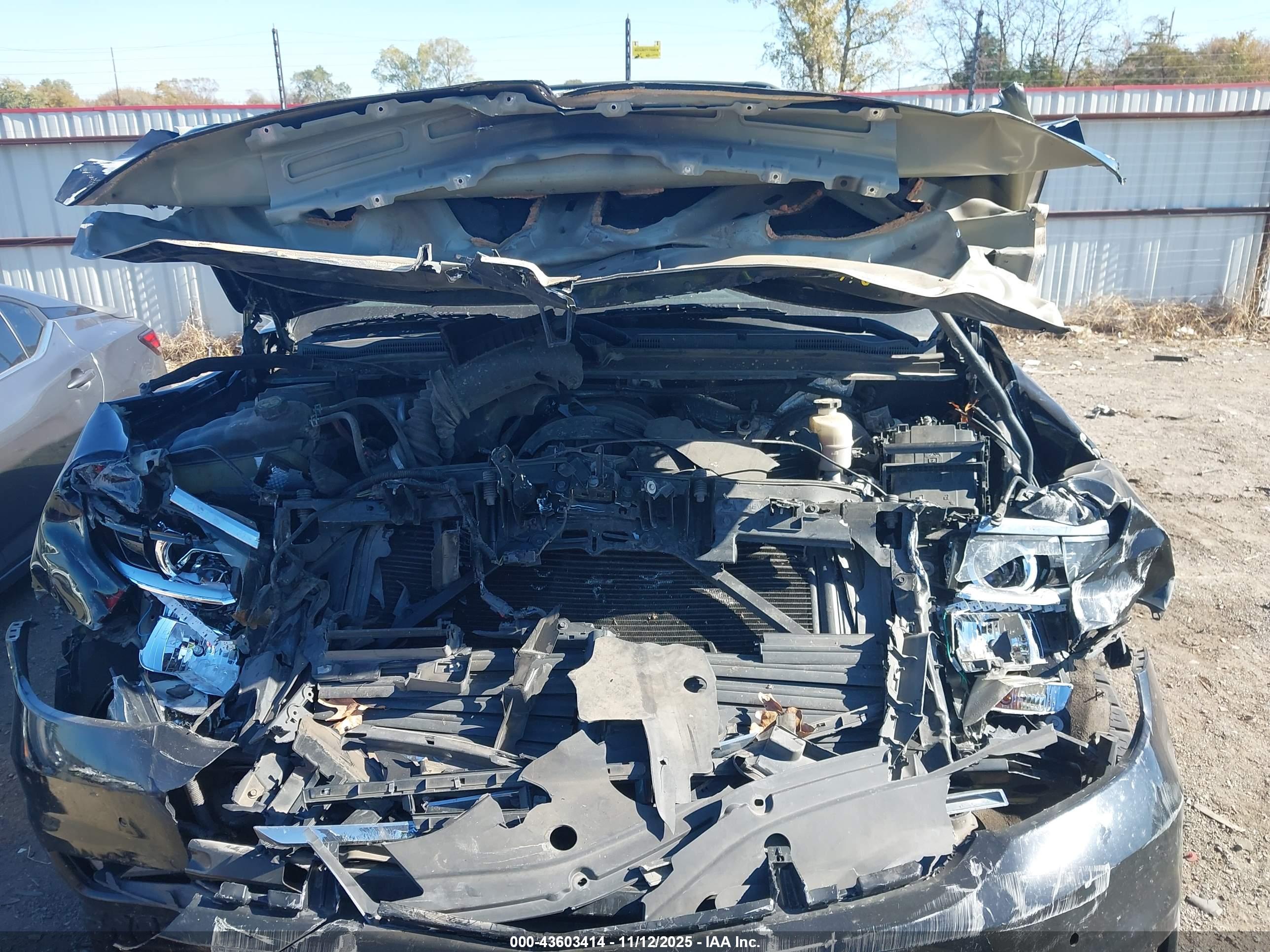 CHEVROLET TAHOE image 10
