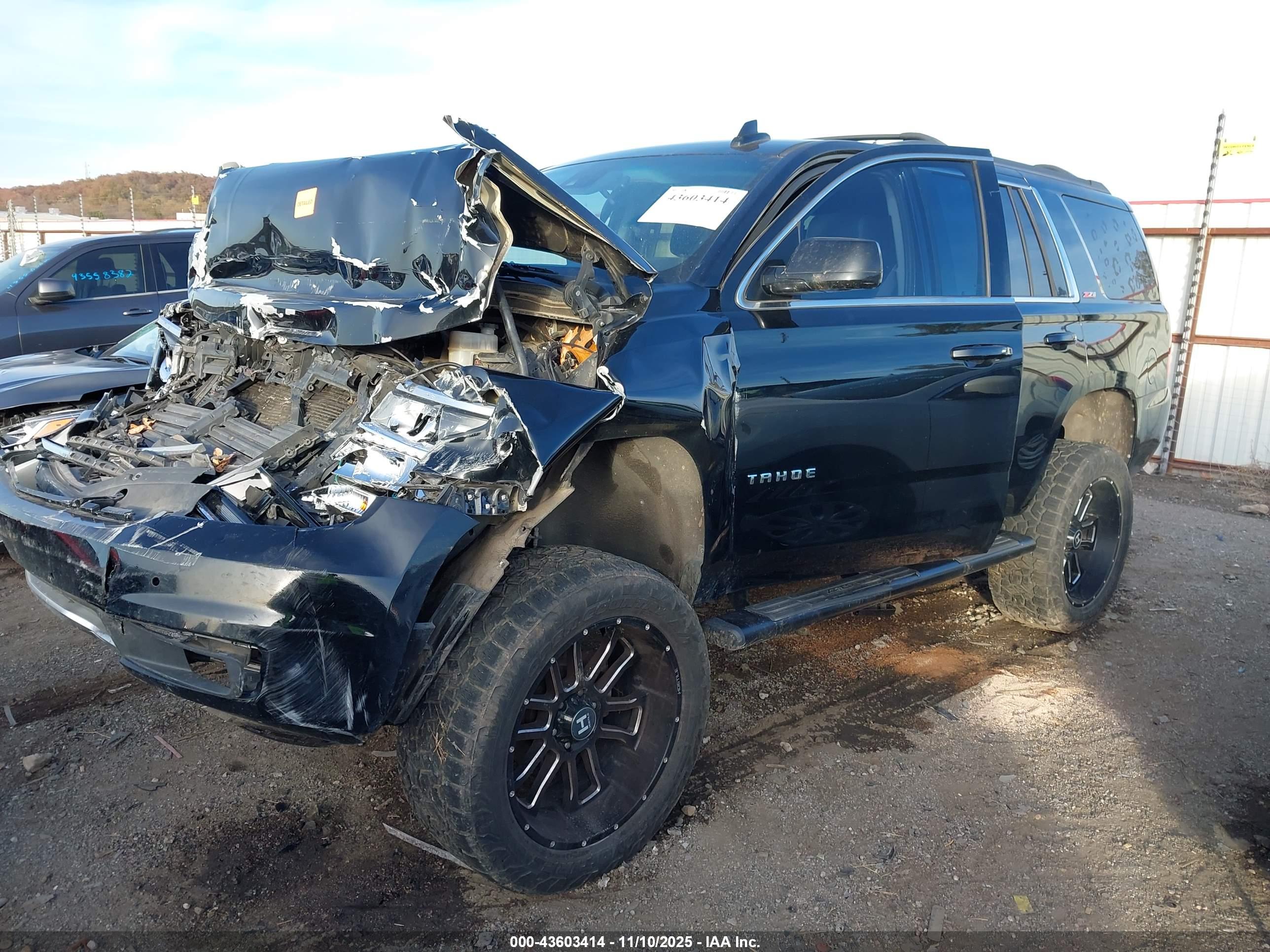 CHEVROLET TAHOE image 2