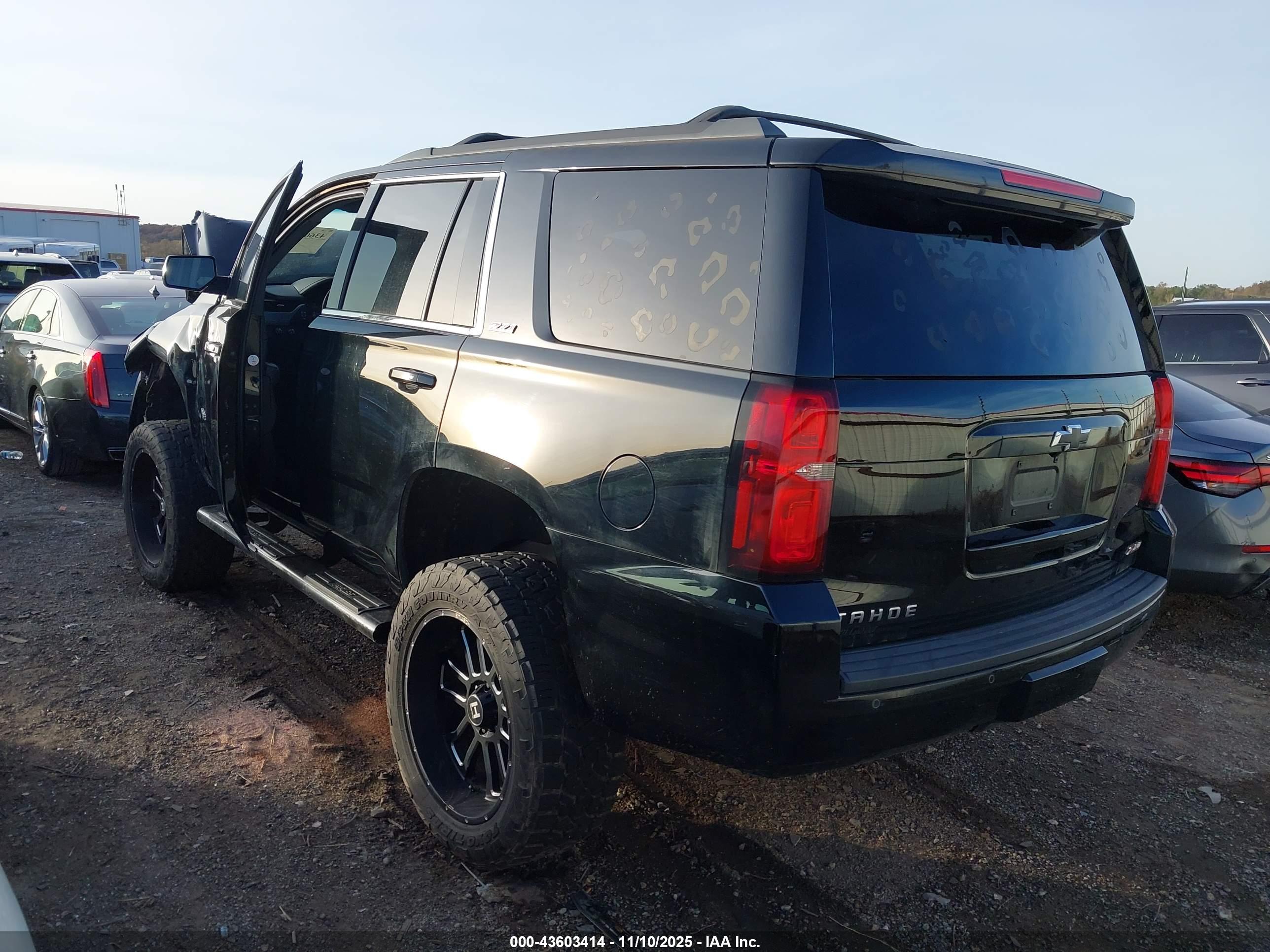 CHEVROLET TAHOE image 3