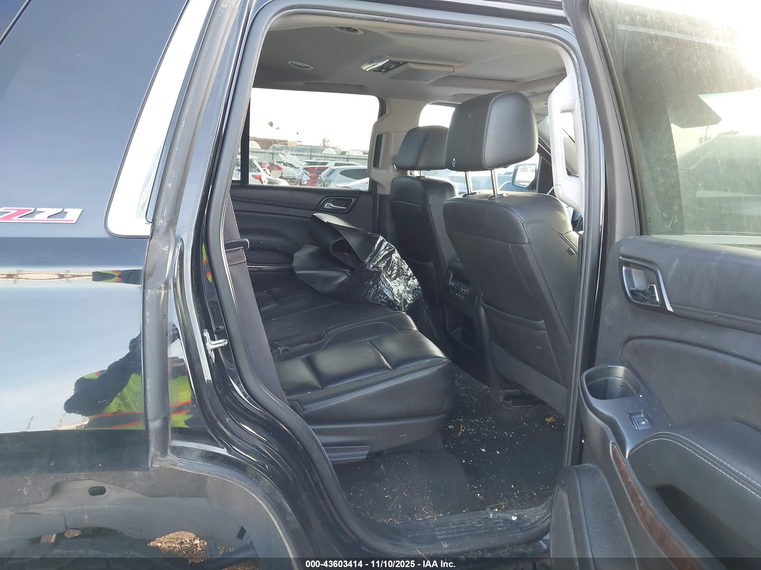CHEVROLET TAHOE image 8