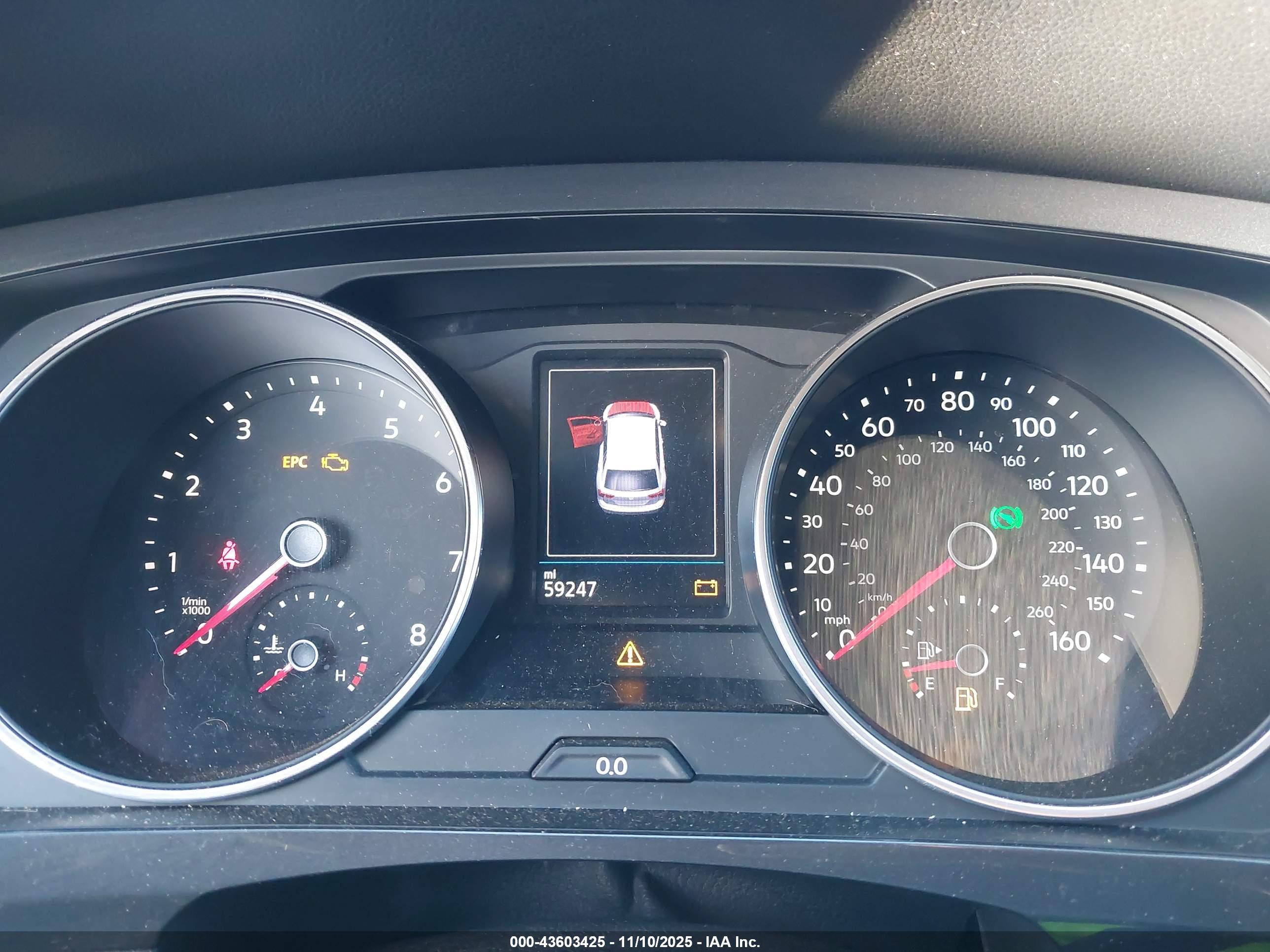 VOLKSWAGEN TIGUAN image 7