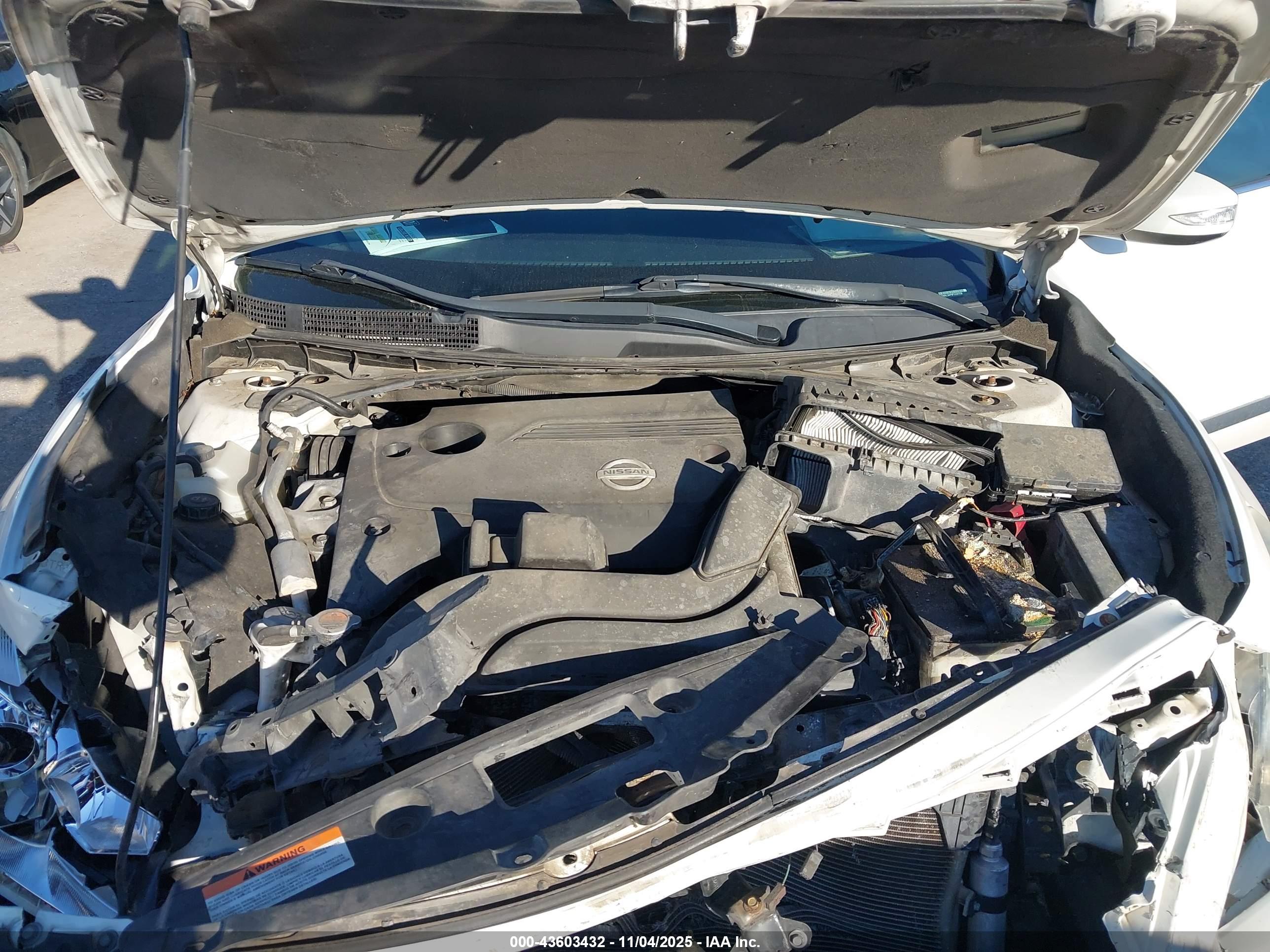 NISSAN ALTIMA image 10