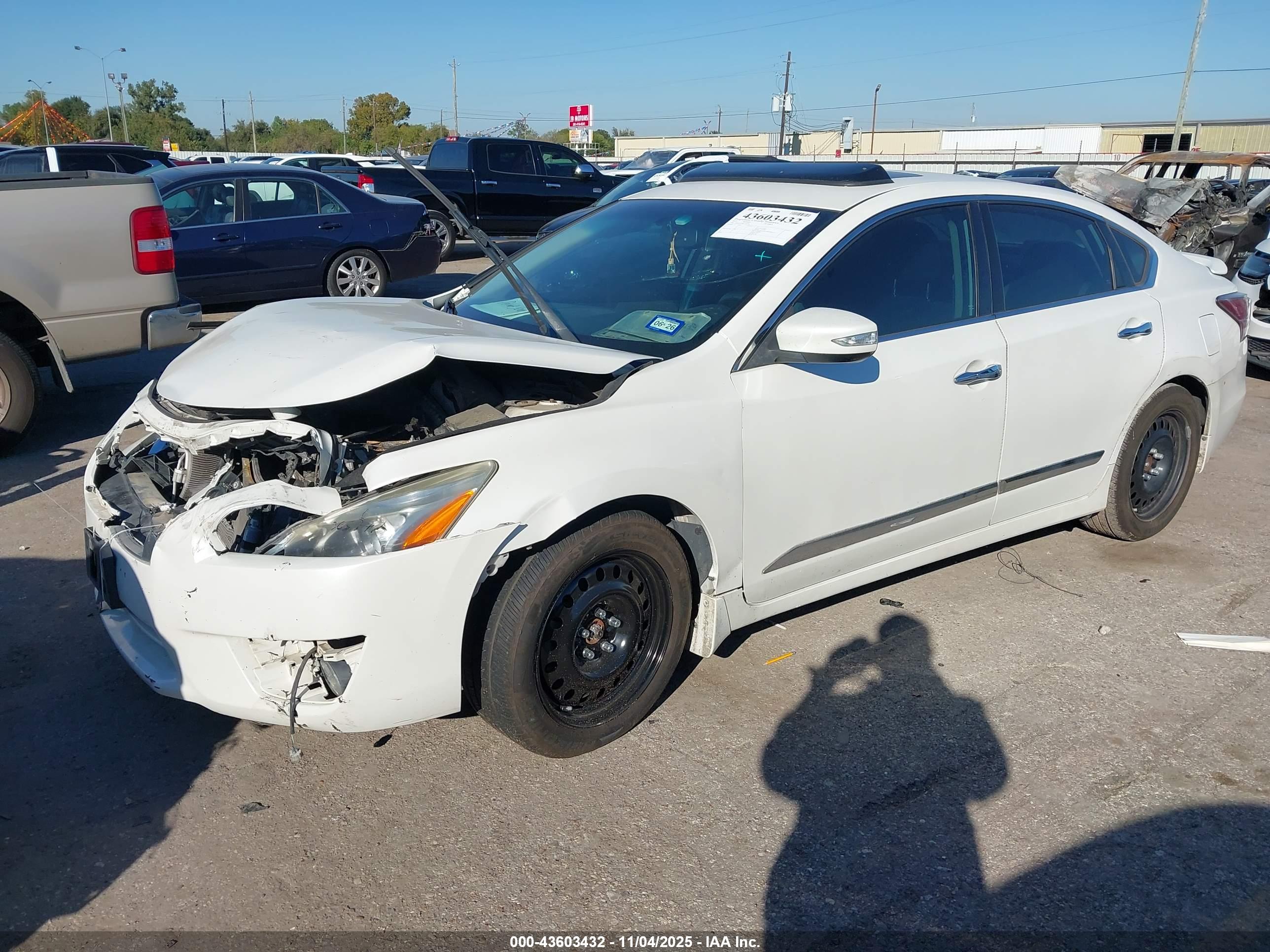 NISSAN ALTIMA image 2