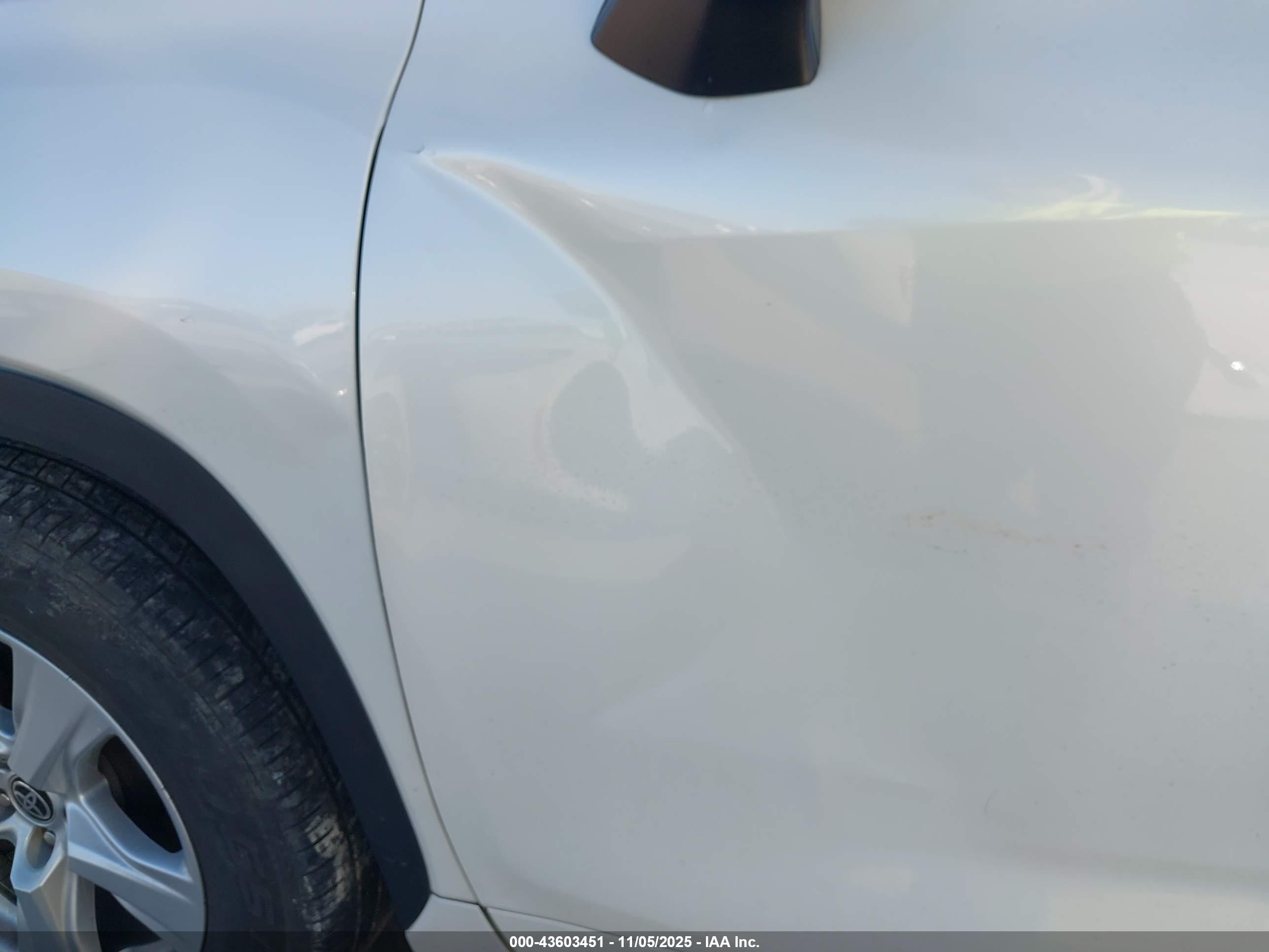 TOYOTA HIGHLANDER image 6
