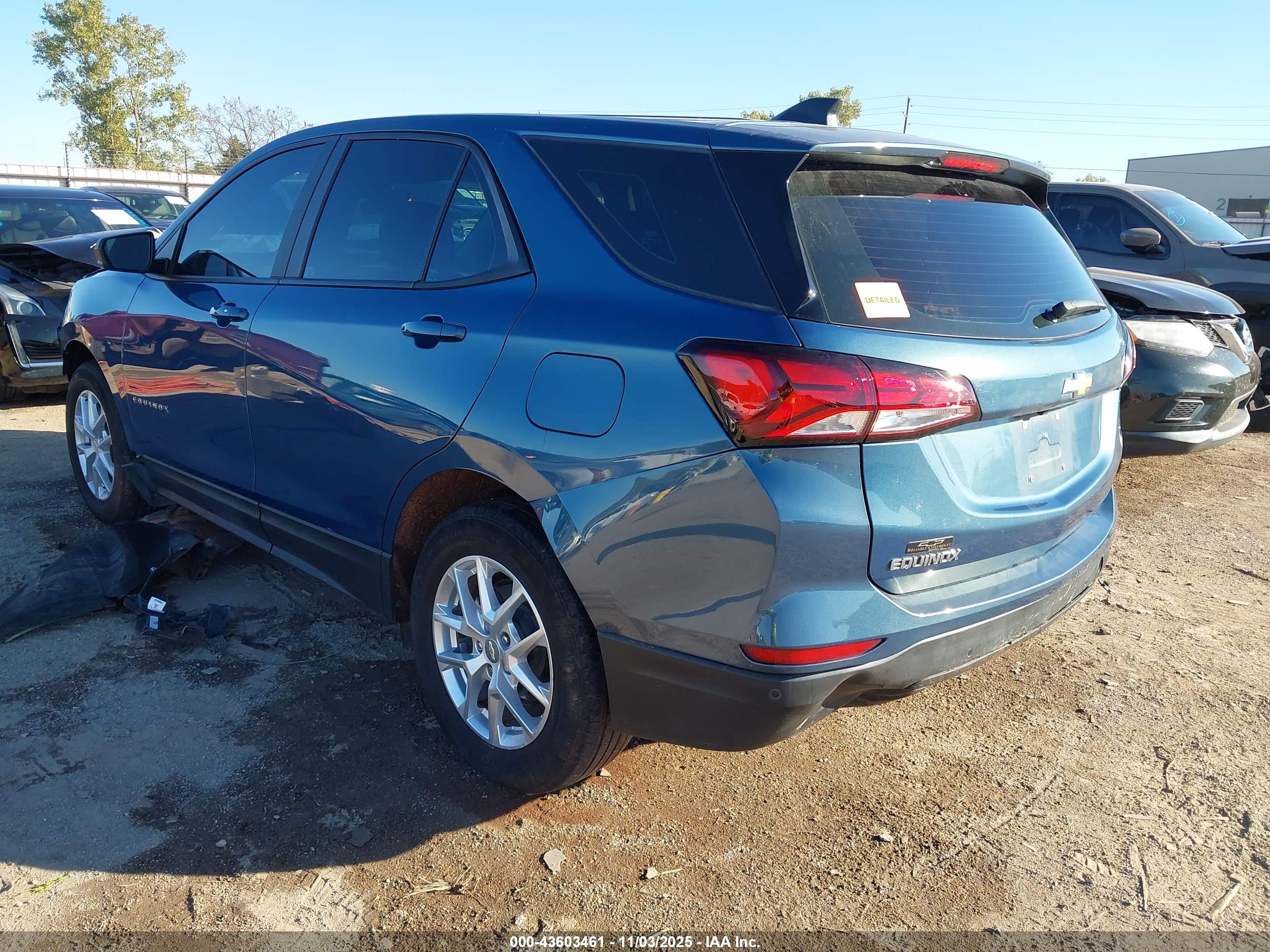 CHEVROLET EQUINOX image 3