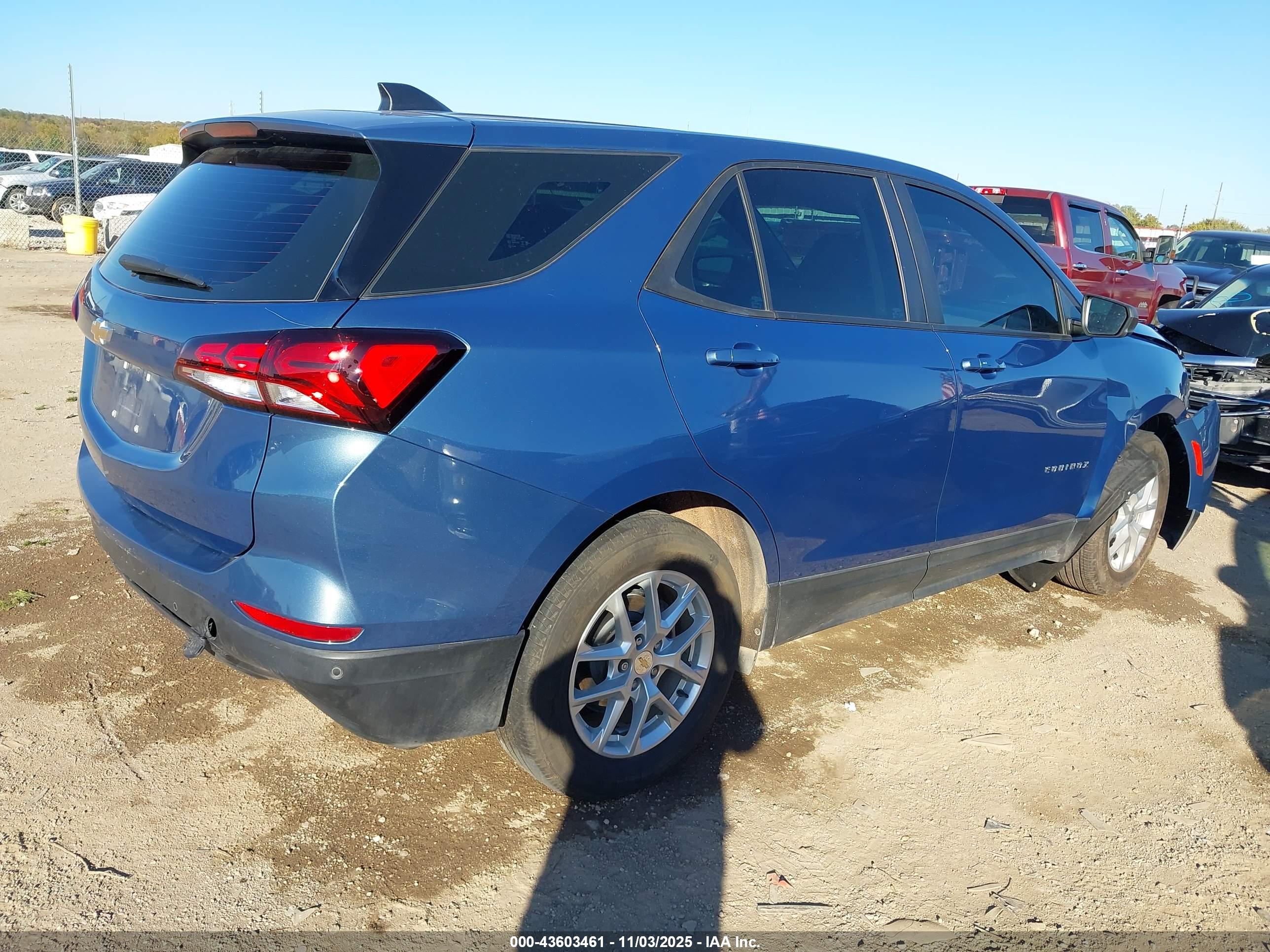 CHEVROLET EQUINOX image 4
