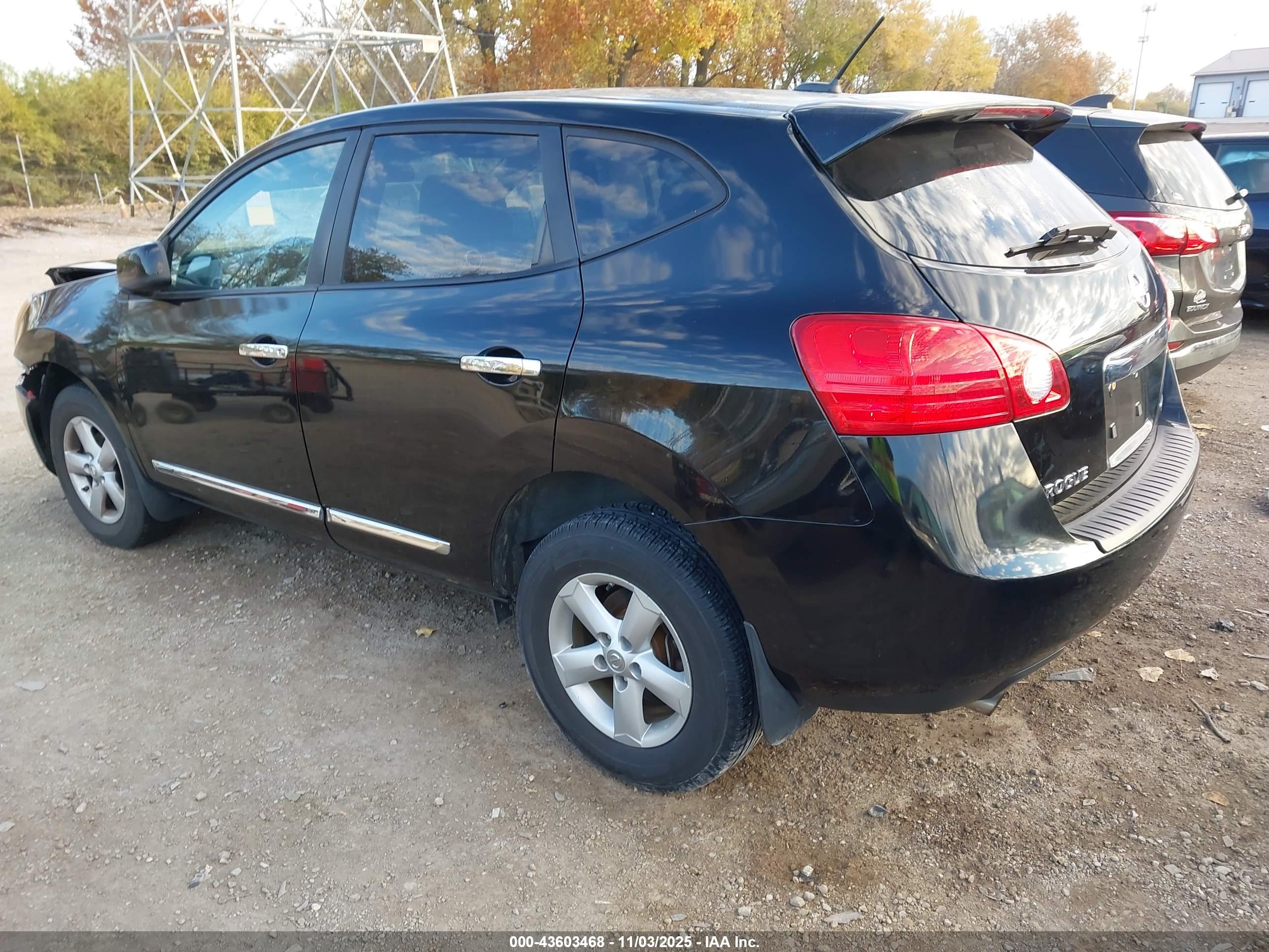 NISSAN ROGUE image 3