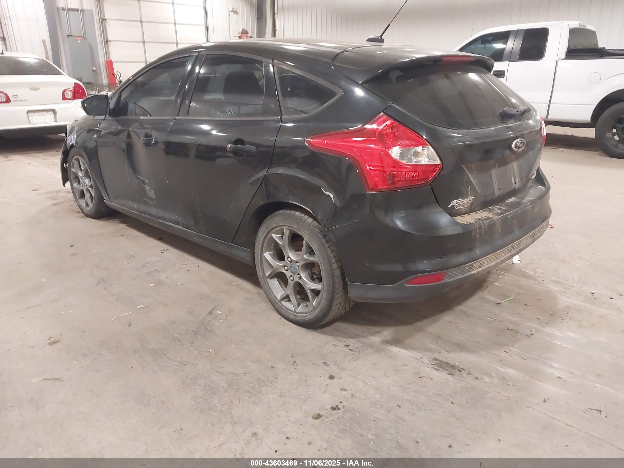 FORD FOCUS image 3