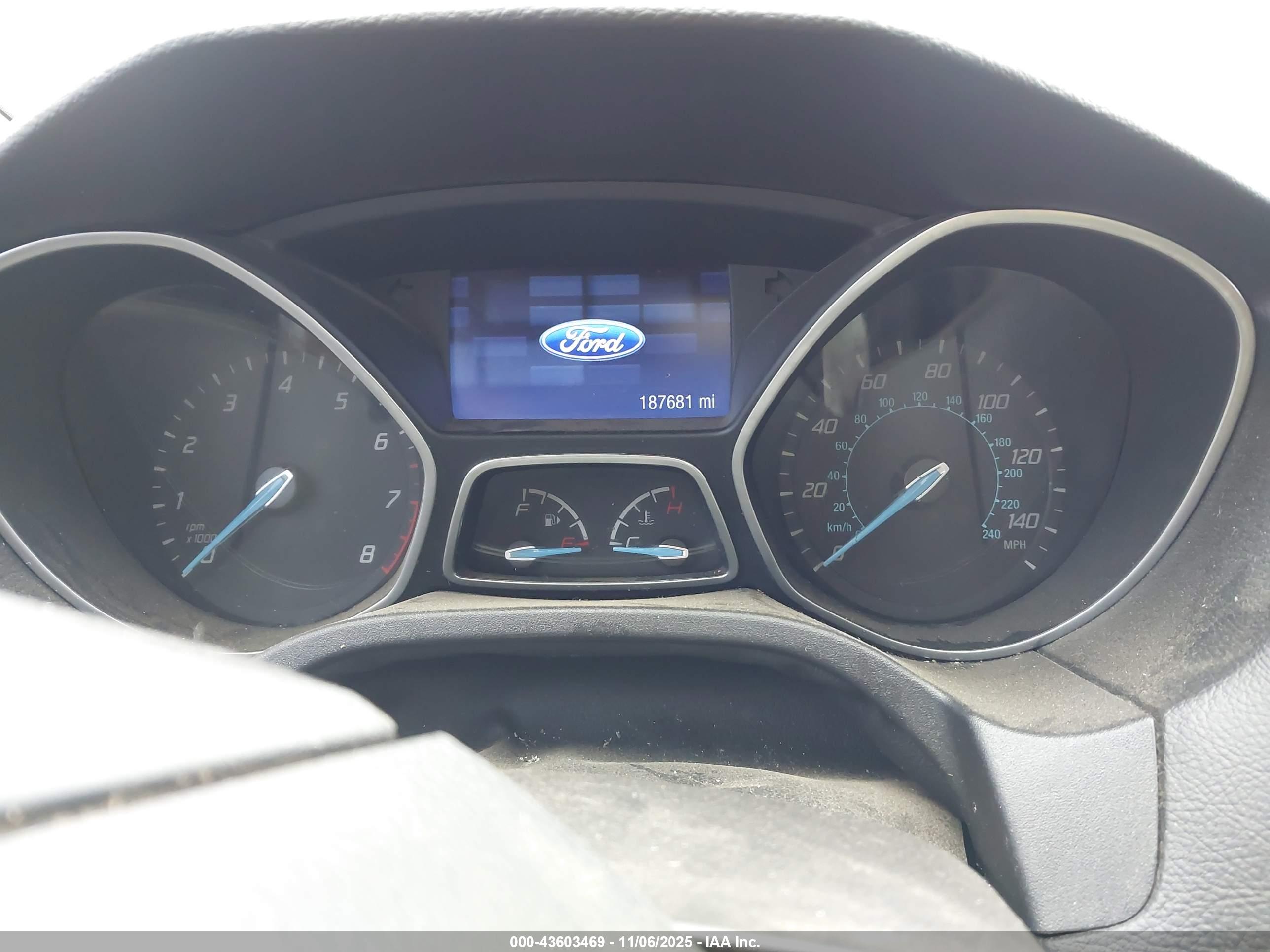 FORD FOCUS image 7