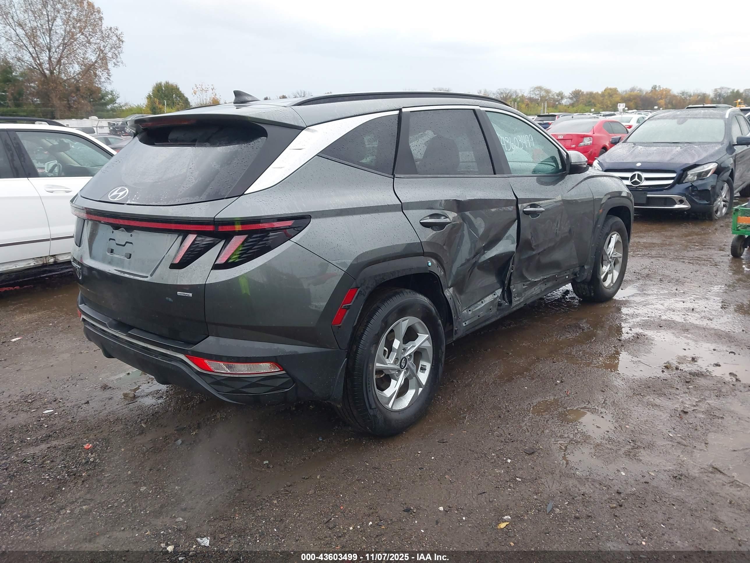 HYUNDAI TUCSON image 4