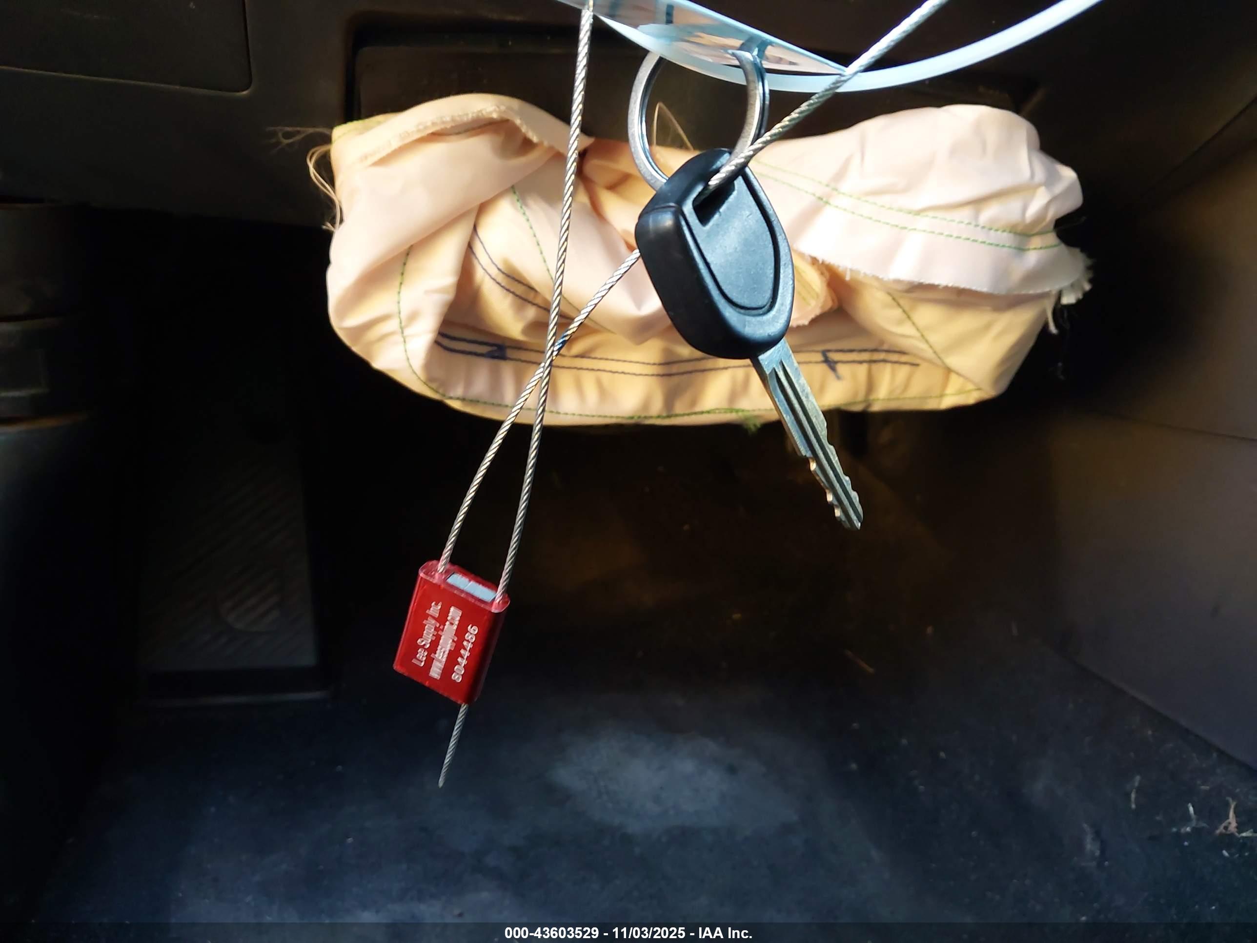 MITSUBISHI LANCER image 11
