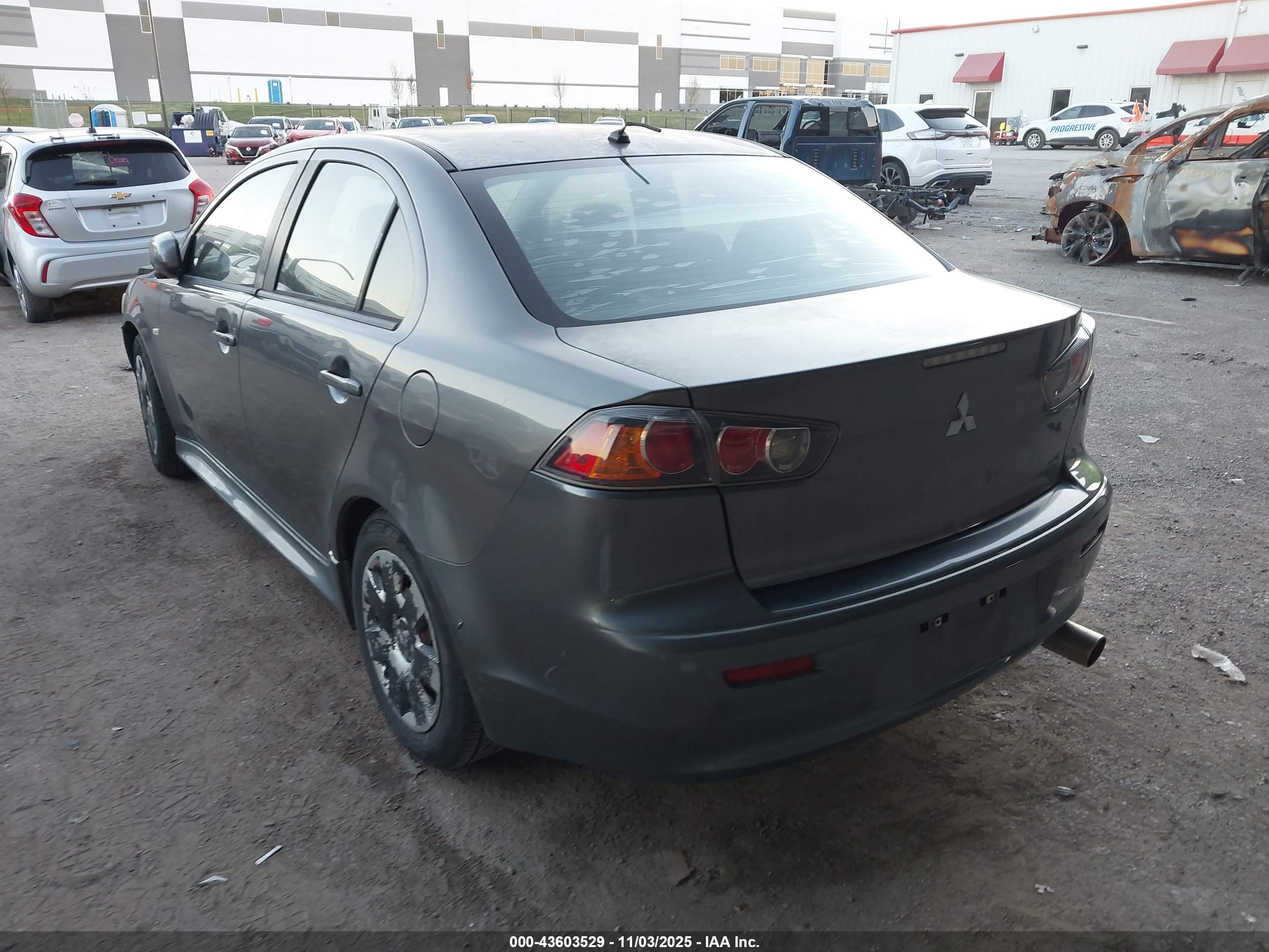 MITSUBISHI LANCER image 3