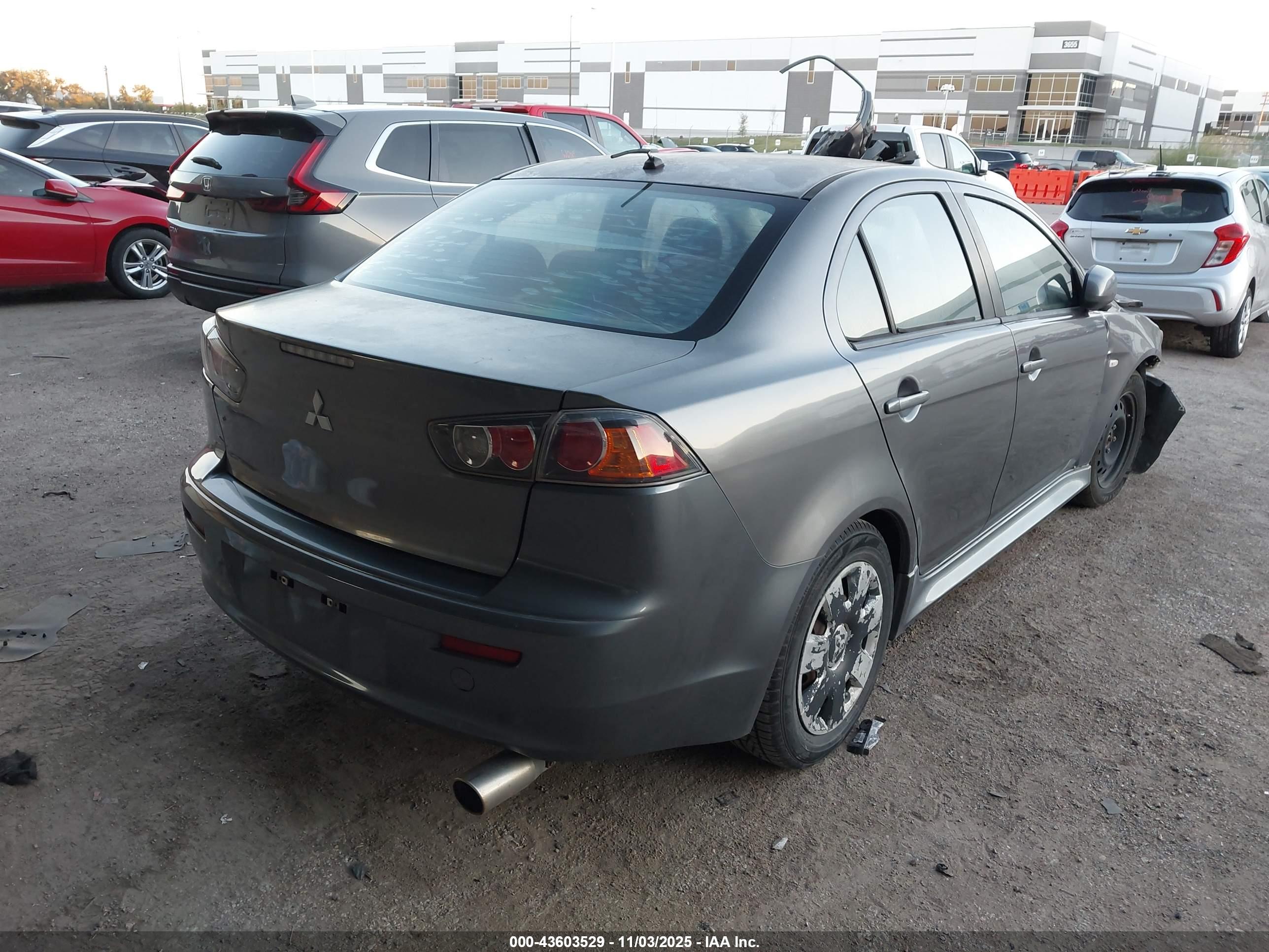 MITSUBISHI LANCER image 4