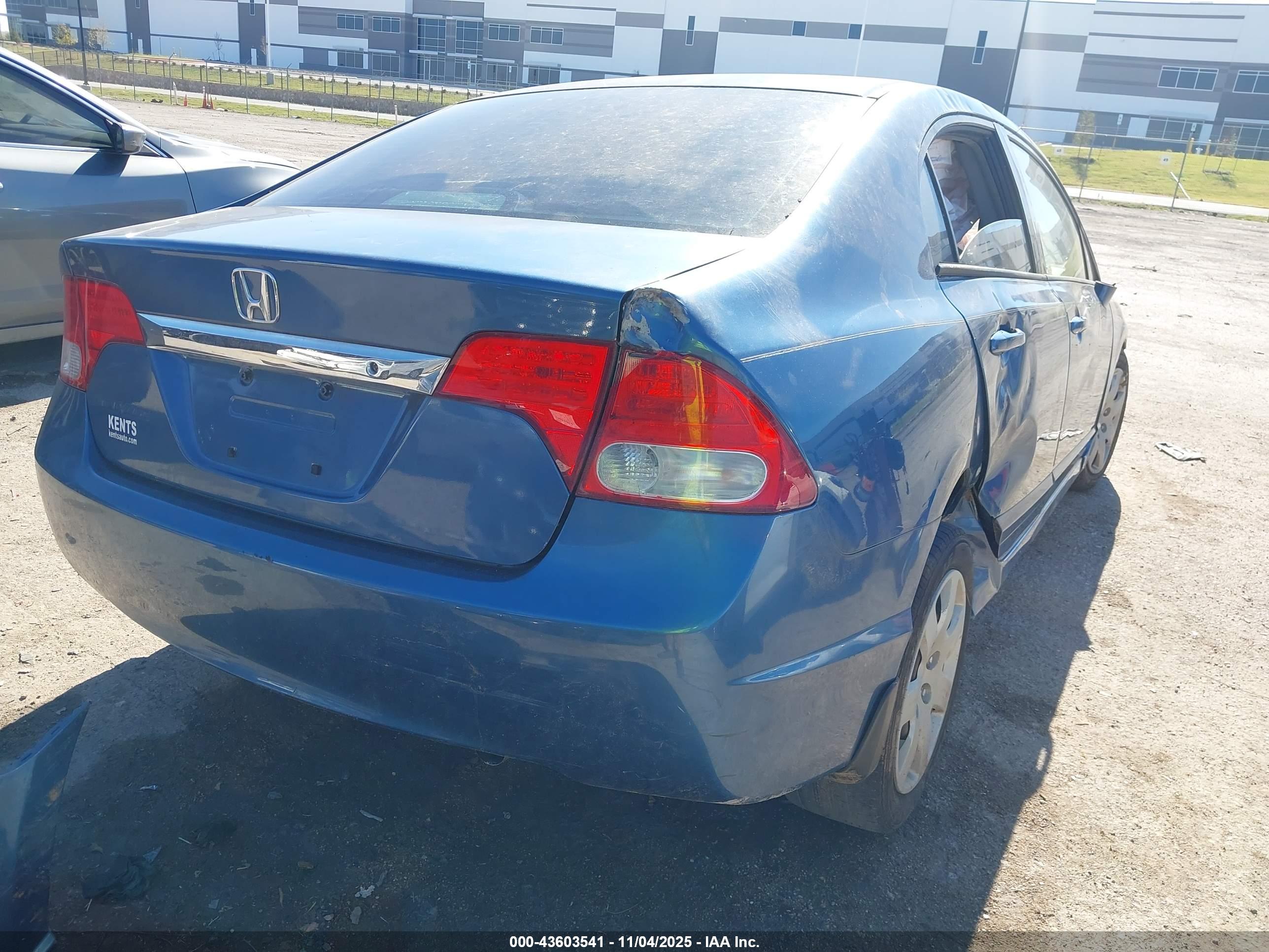 HONDA CIVIC image 4