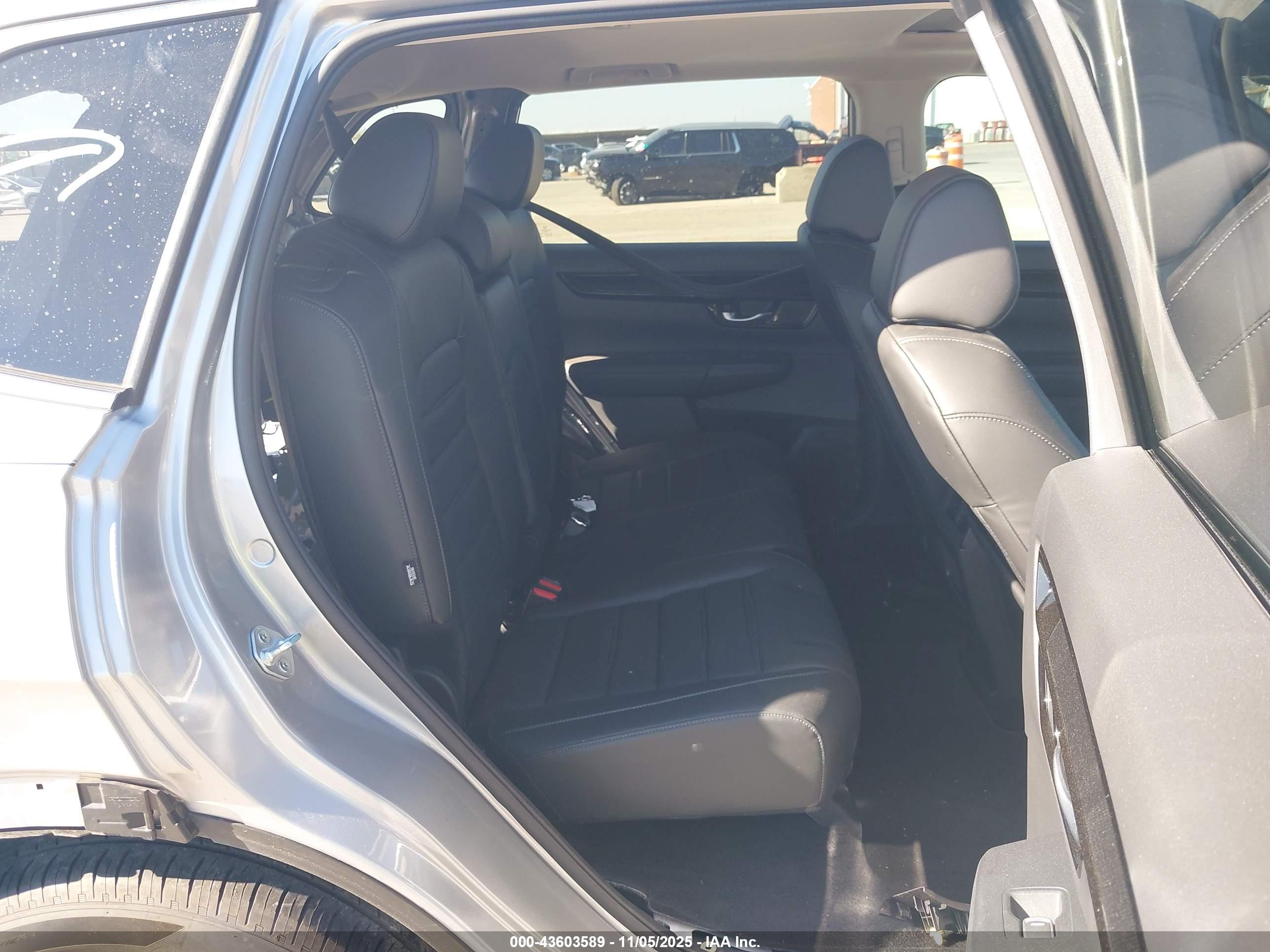 HONDA CR-V image 8
